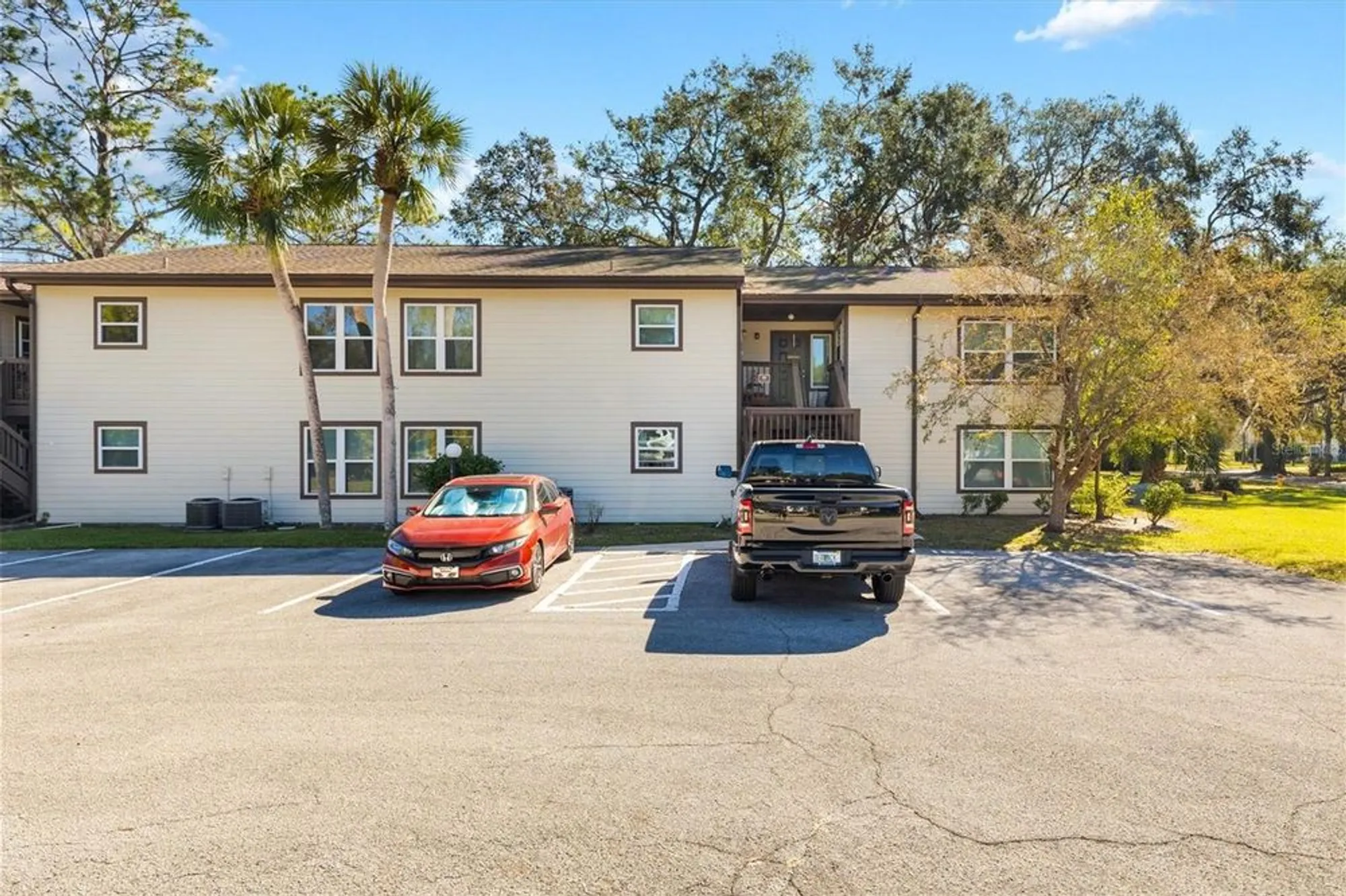 Property Slideshow image 1 of 22 | 13103 sandalwood dr # 13103, Wildwood, FL, 34785