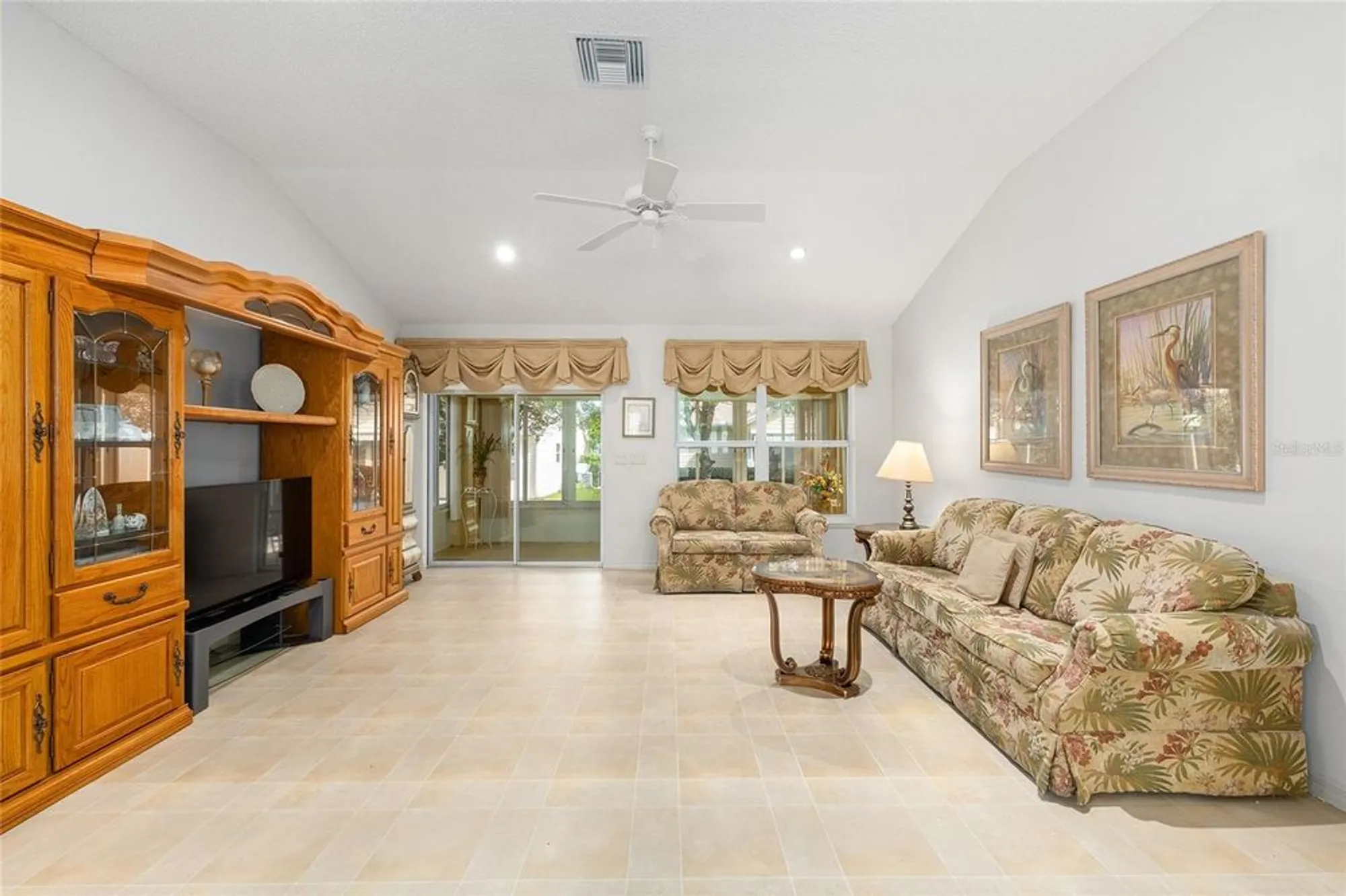 Property Slideshow image 16 of 47 | 8368 se 176th lawson loop, The Villages, FL, 32162