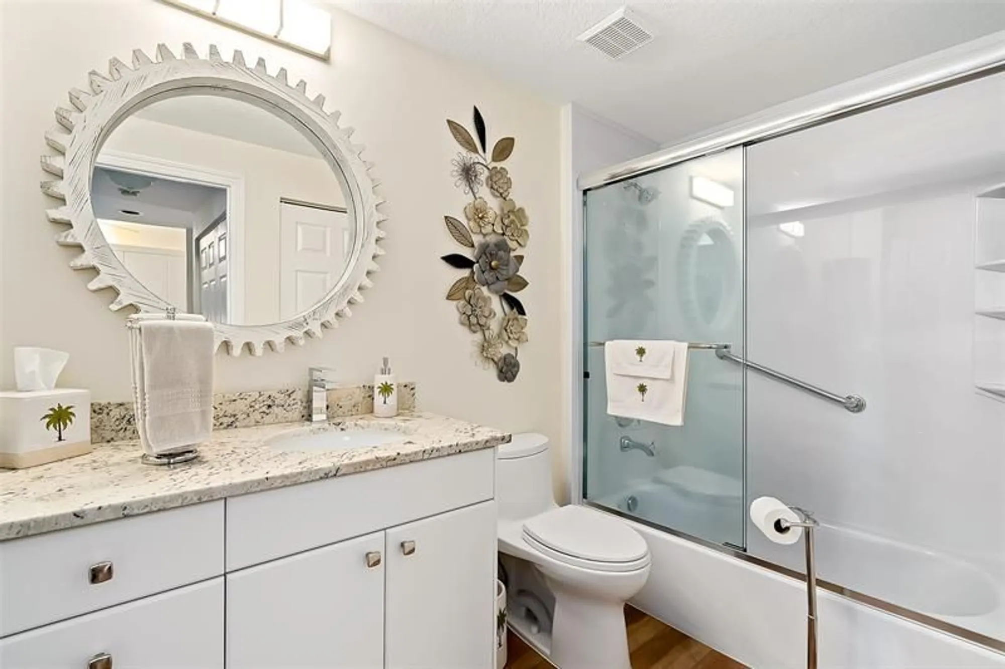 Property Slideshow image 18 of 37 | 7635 southampton ter 402, Tamarac, FL, 33321
