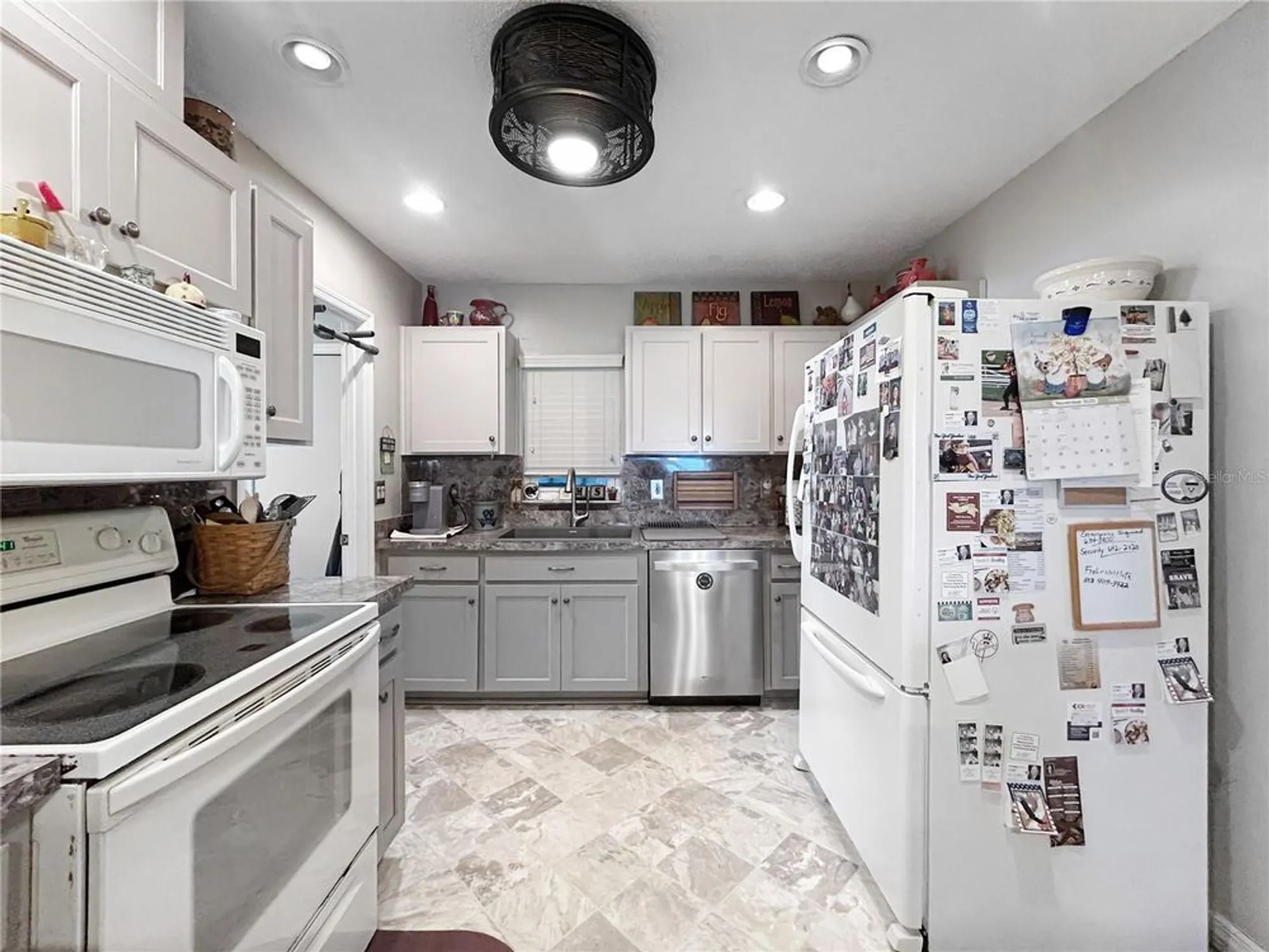 Property Slideshow image 14 of 41 | 1308 bluewater dr, Sun City Center, FL, 33573