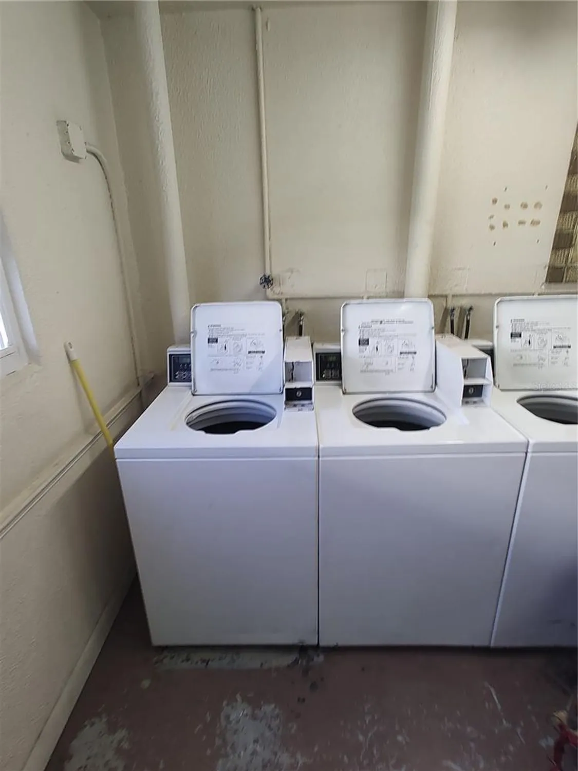 Property Slideshow image 23 of 24 | 2960 59th st 107, Gulfport, FL, 33707