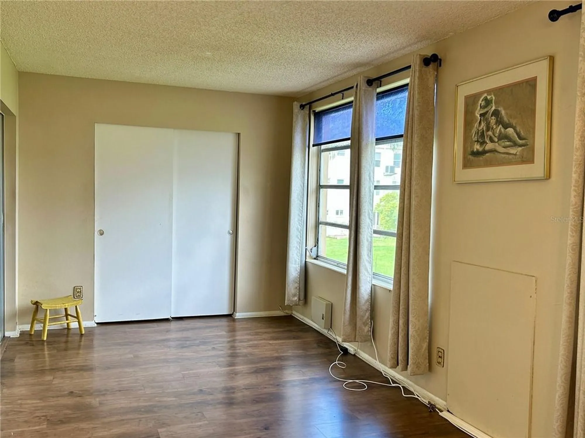 Property Slideshow image 12 of 48 | 2402 ecuadorian way apt 28, Clearwater, FL, 33763
