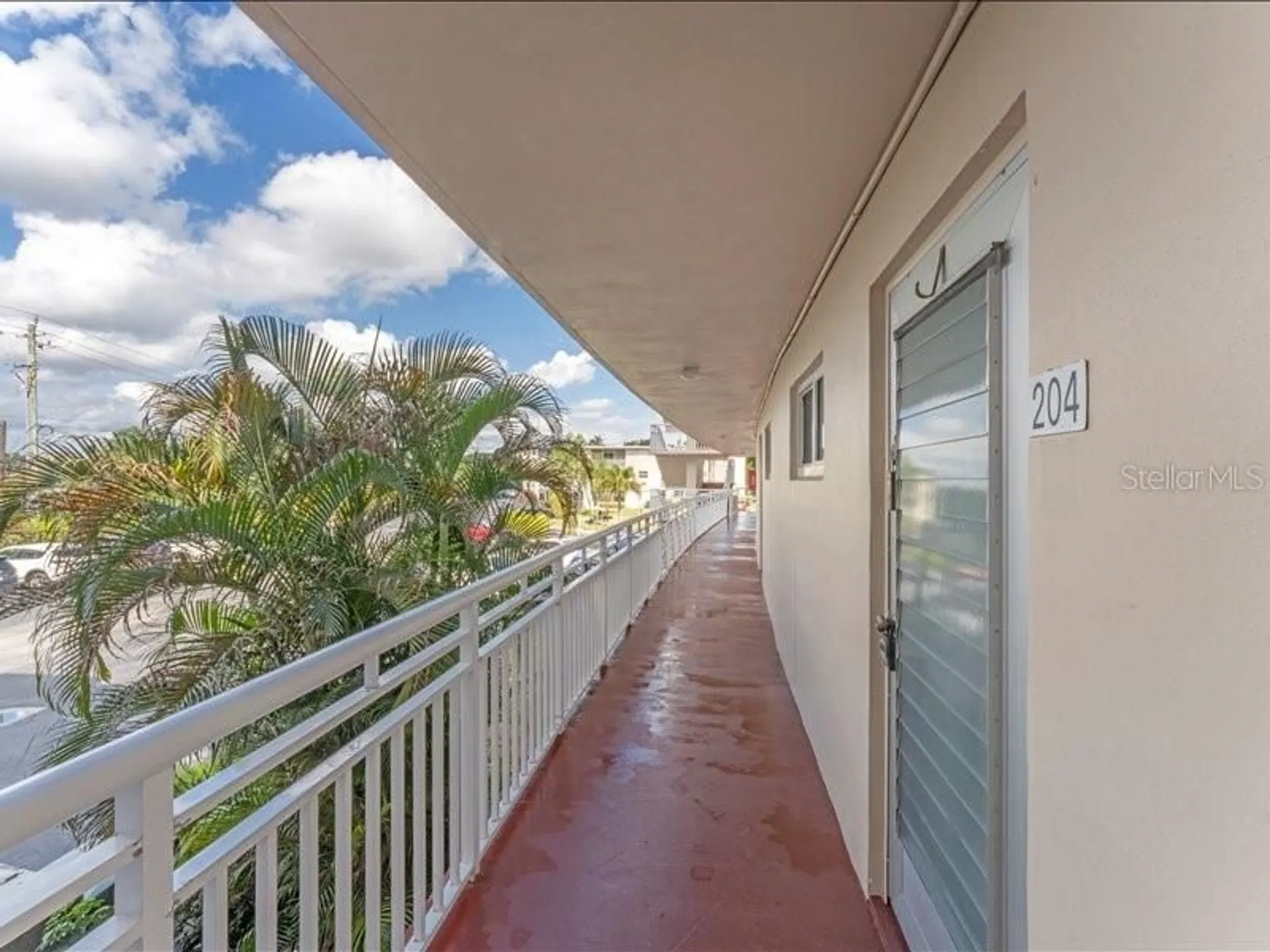 Property Slideshow image 4 of 50 | 2724 garden dr n apt 204, Lake Worth, FL, 33461