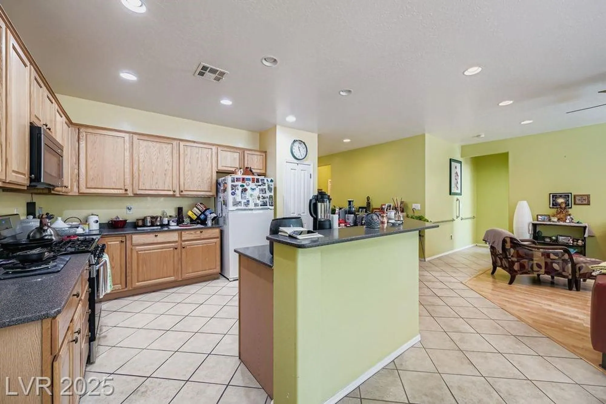 Property Slideshow image 14 of 39 | 2515 jada dr, Henderson, NV, 89044