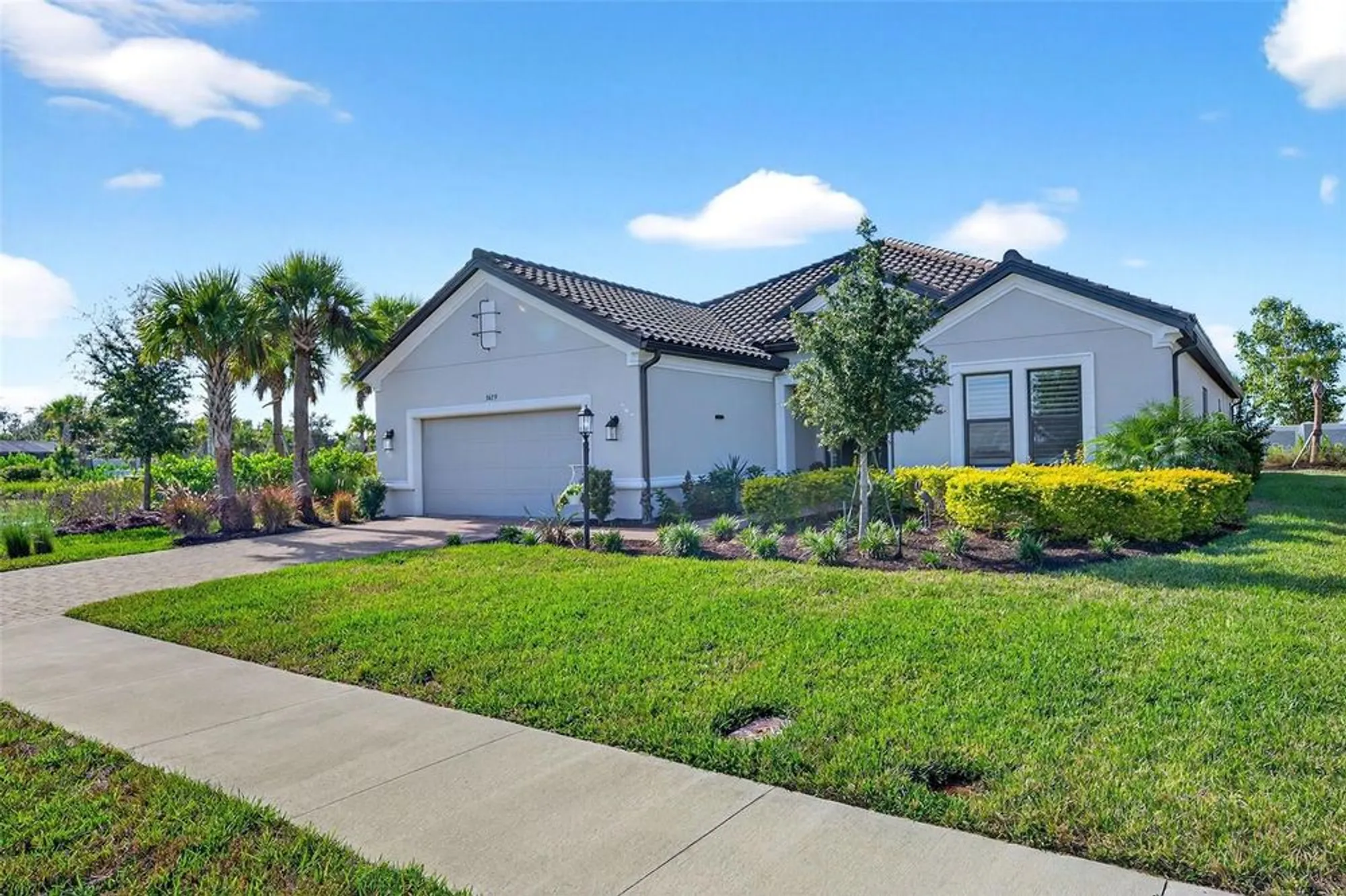 Property Slideshow image 11 of 100 | 3679 santa caterina blvd, Bradenton, FL, 34211