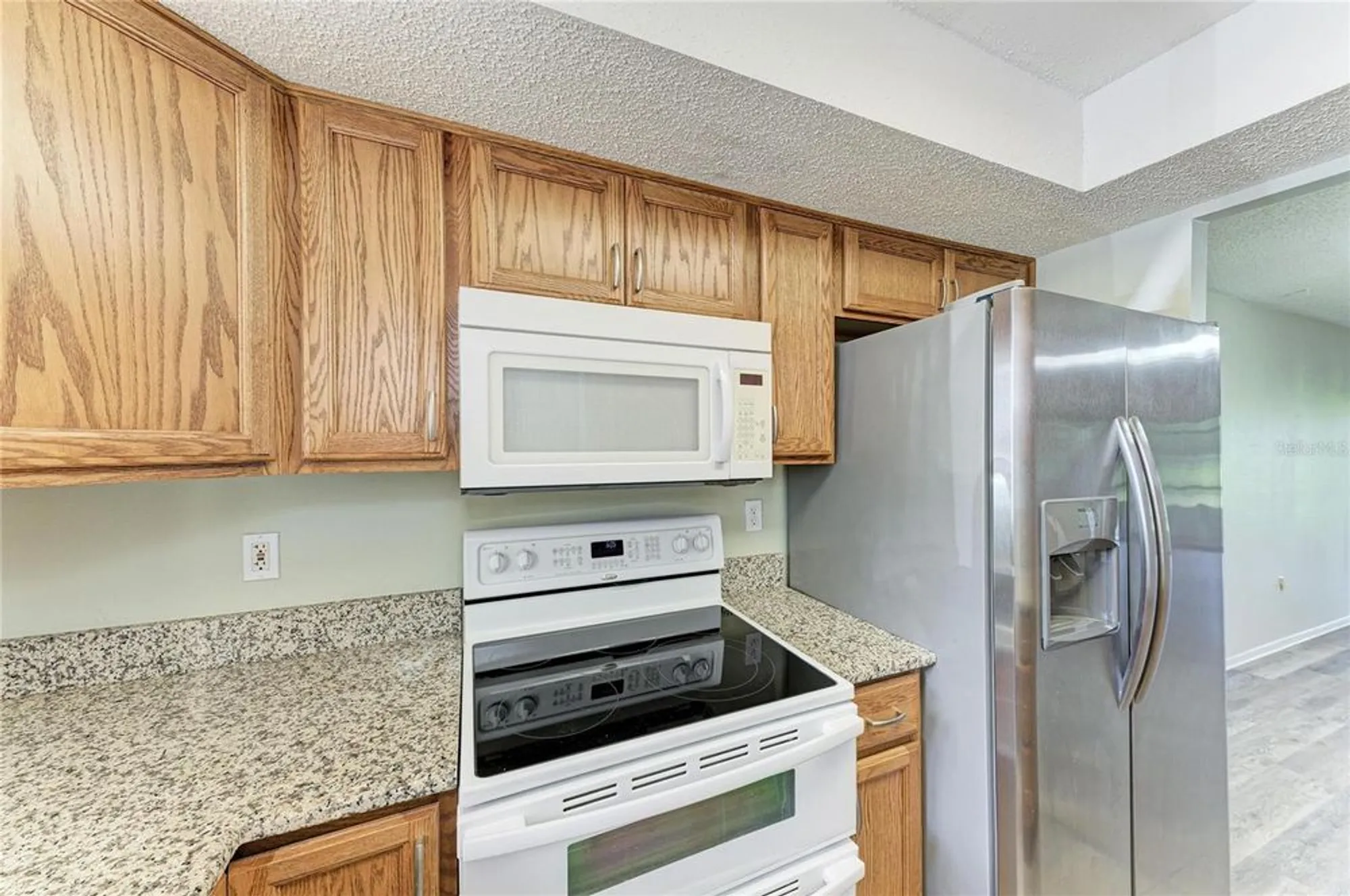 Property Slideshow image 10 of 37 | 3531 lake bayshore dr # j106, Bradenton, FL, 34205