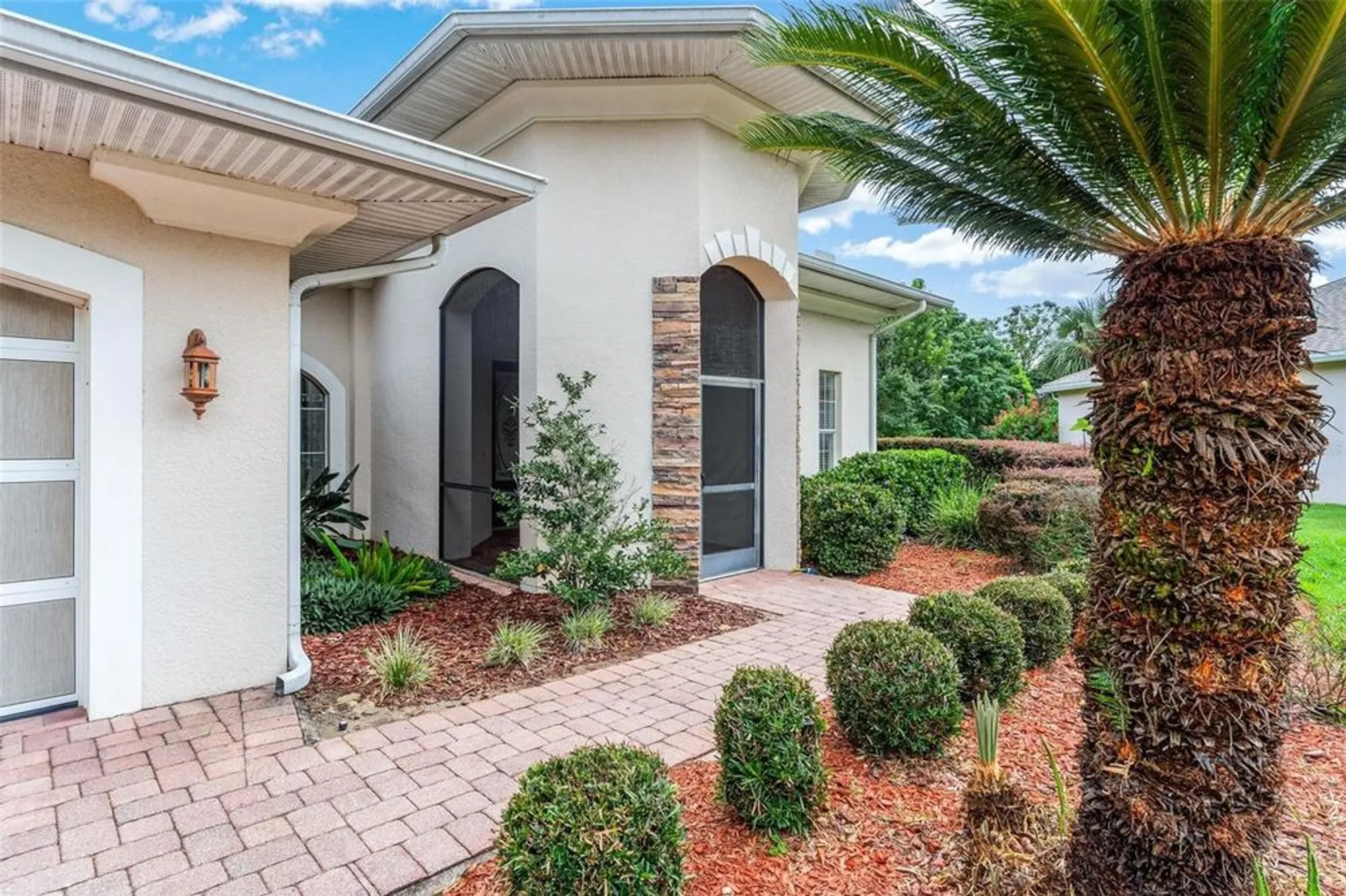 Property Slideshow image 5 of 49 | 5239 grove mnr, Lady Lake, FL, 32159