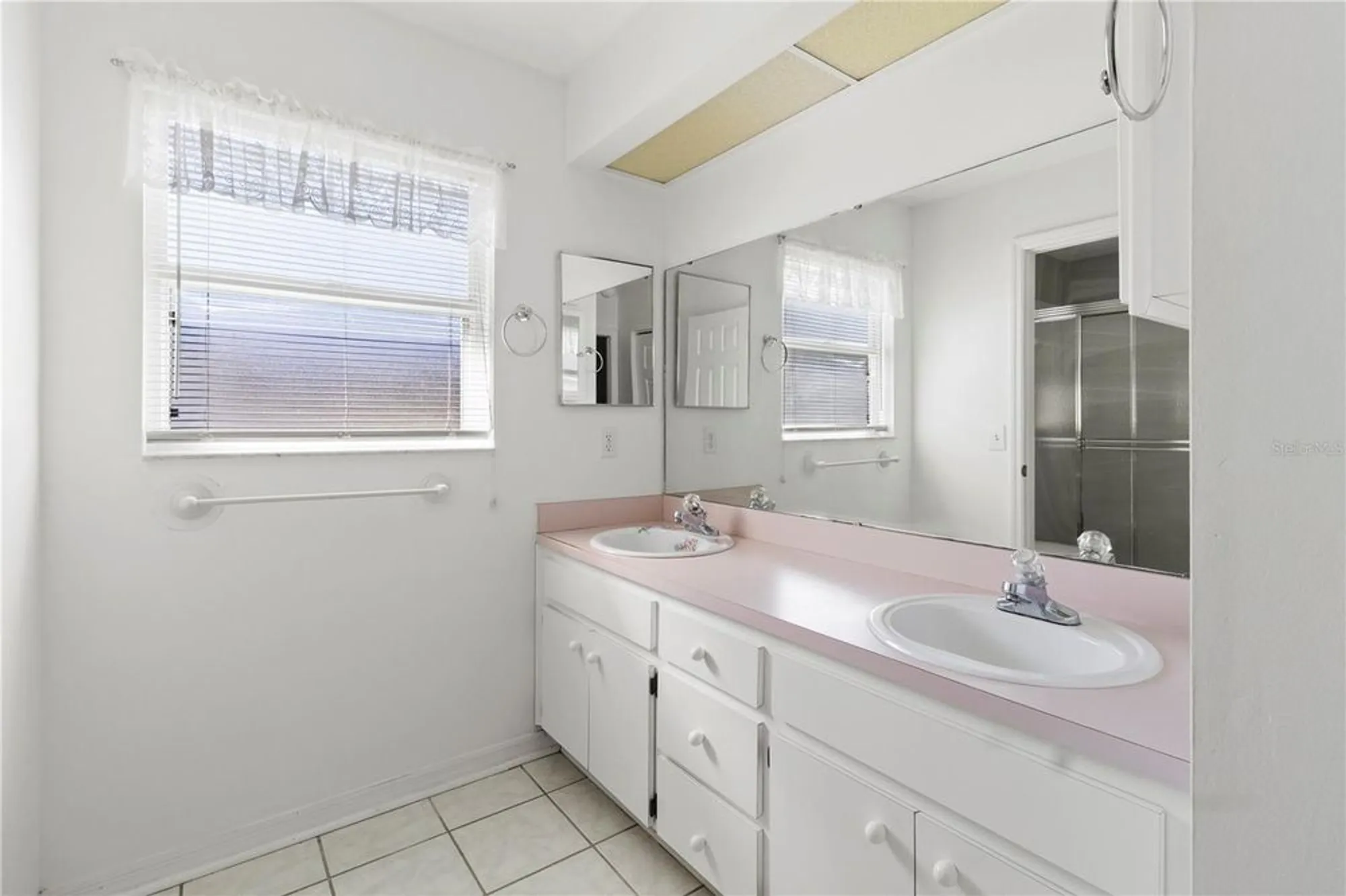 Property Slideshow image 21 of 46 | 1618 birchwood loop, Lakeland, FL, 33811