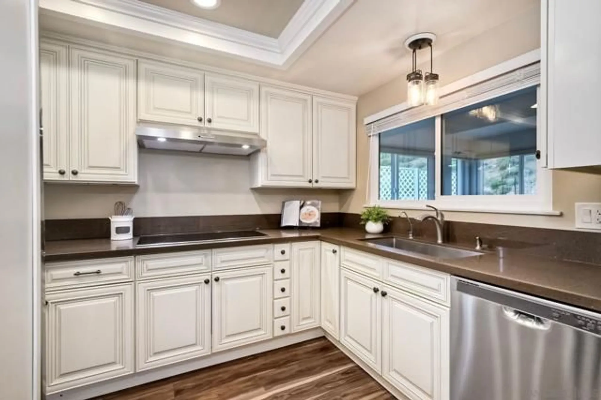 Property Slideshow image 10 of 42 | 12085 calle de maria, San Diego, CA, 92128