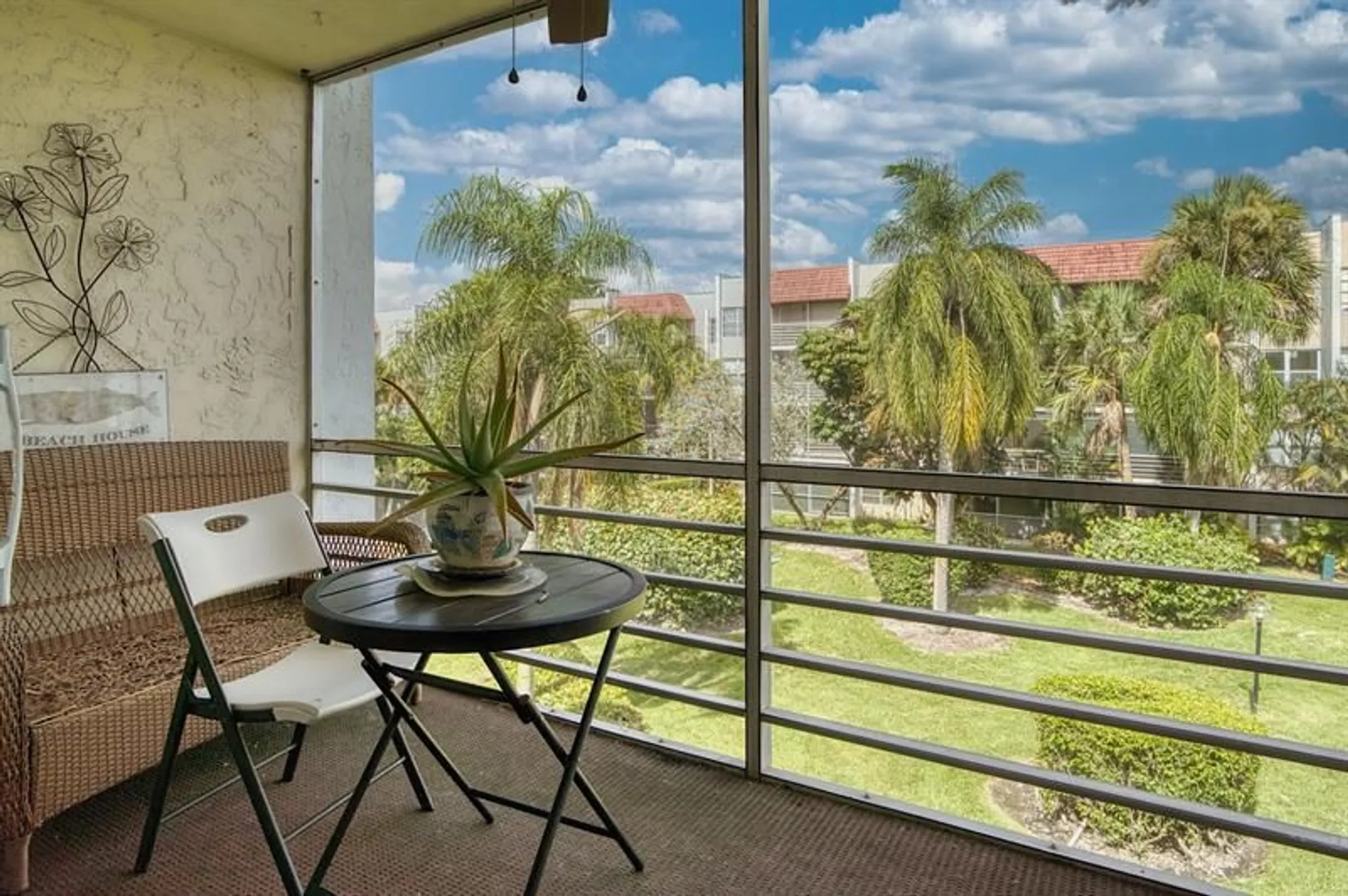 Property Slideshow image 14 of 43 | 3776 inverrary blvd 308r, Lauderhill, FL, 33319