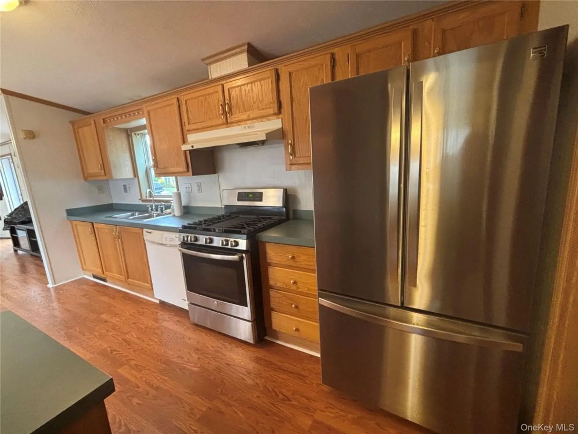 Property Slideshow image 11 of 28 | 1661 old country rd unit 280, Riverhead, NY, 11901