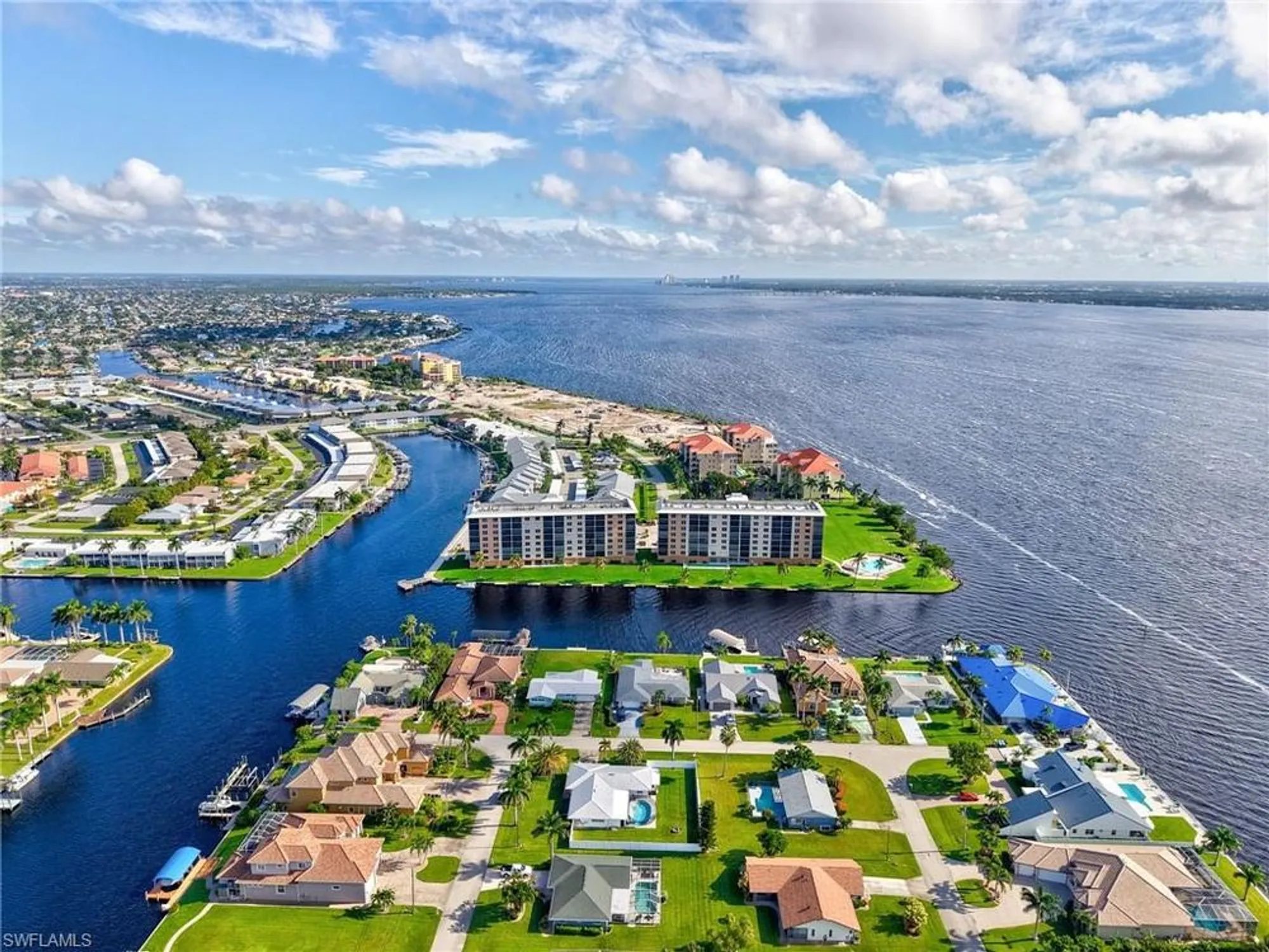 Property Slideshow image 30 of 33 | 4260 se 20th pl apt 402, Cape Coral, FL, 33904