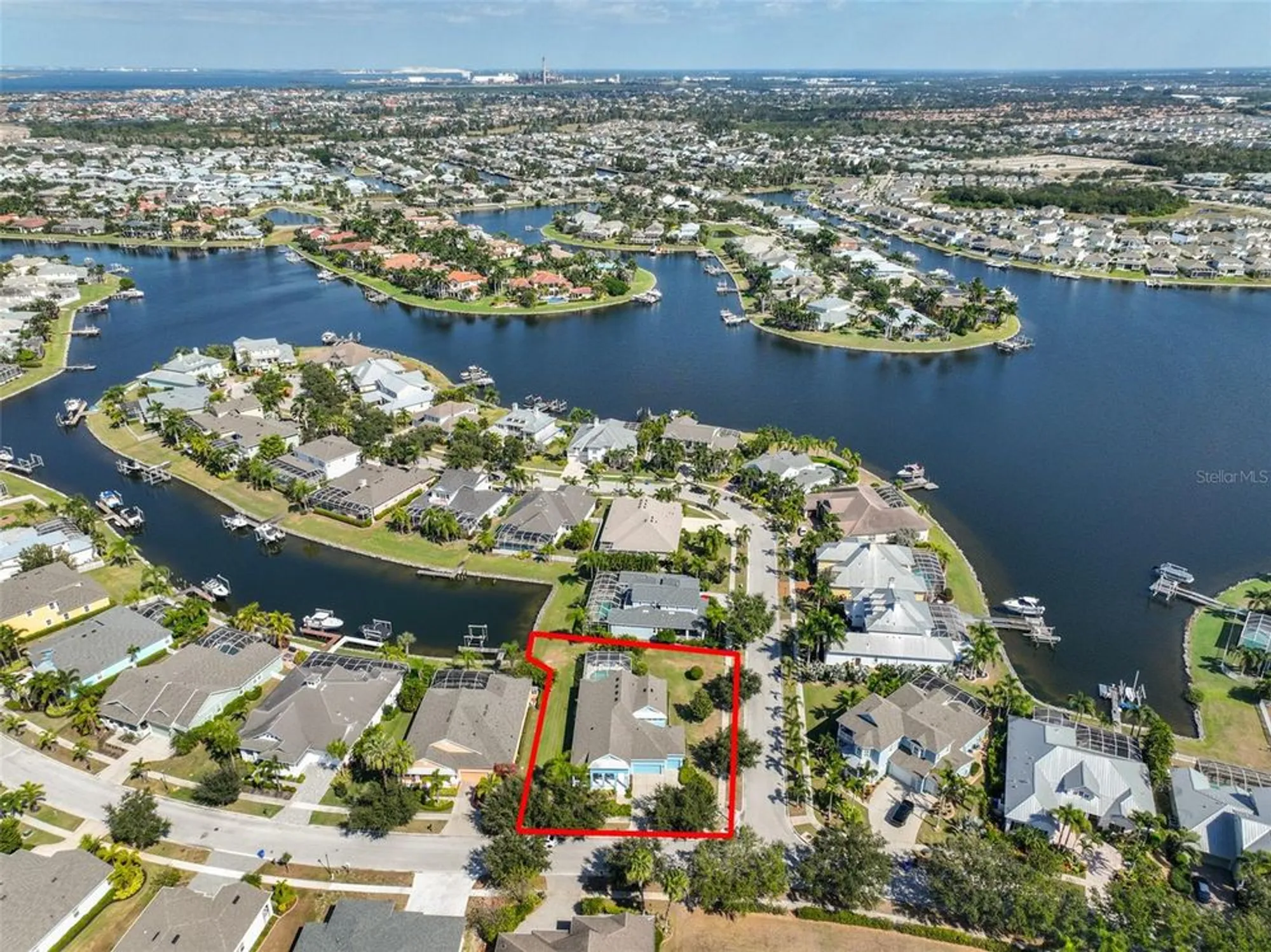 Property Slideshow image 4 of 74 | 613 manns harbor dr, Apollo Beach, FL, 33572