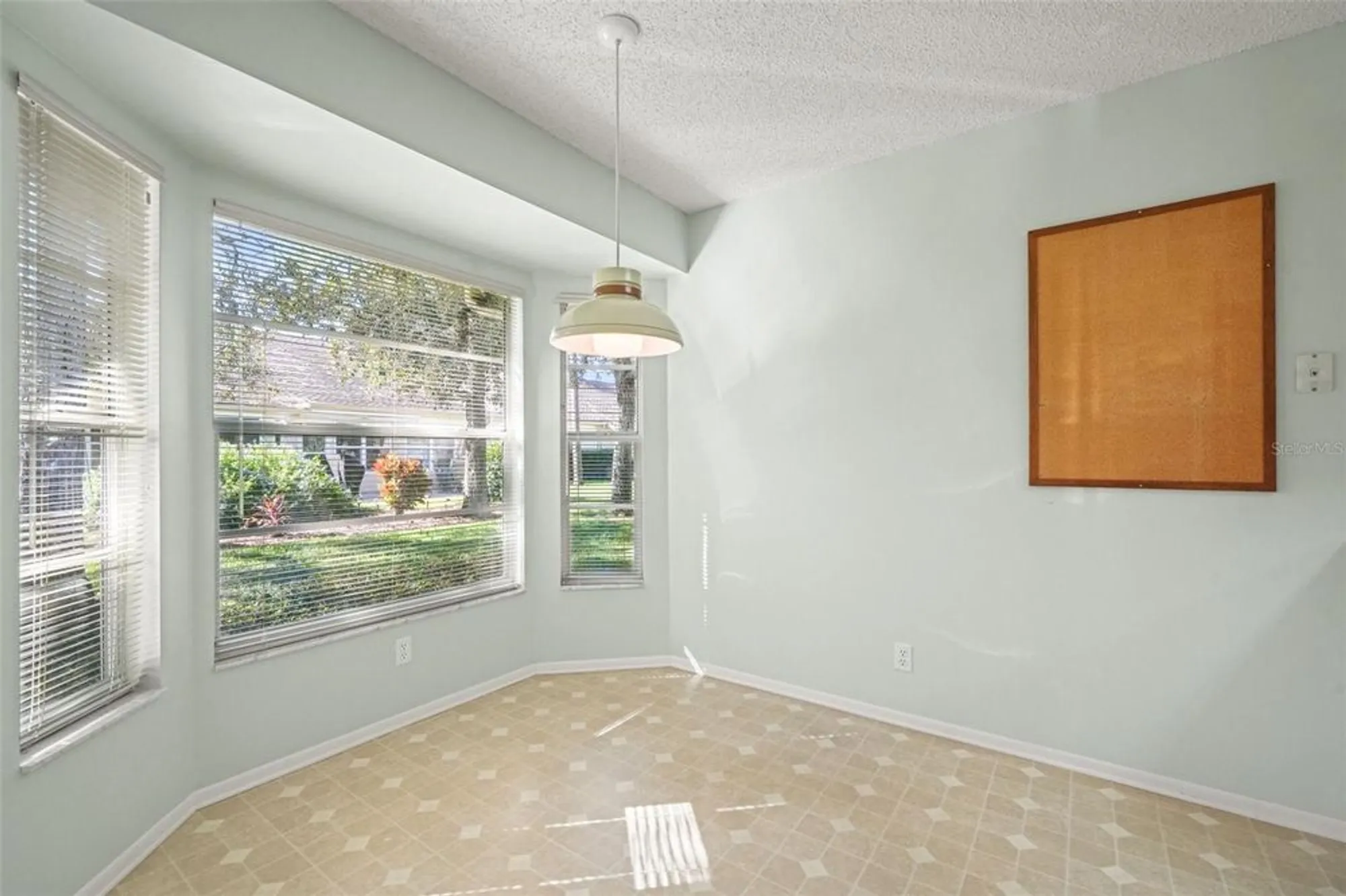 Property Slideshow image 15 of 62 | 3108 appleblossom trl, Spring Hill, FL, 34606