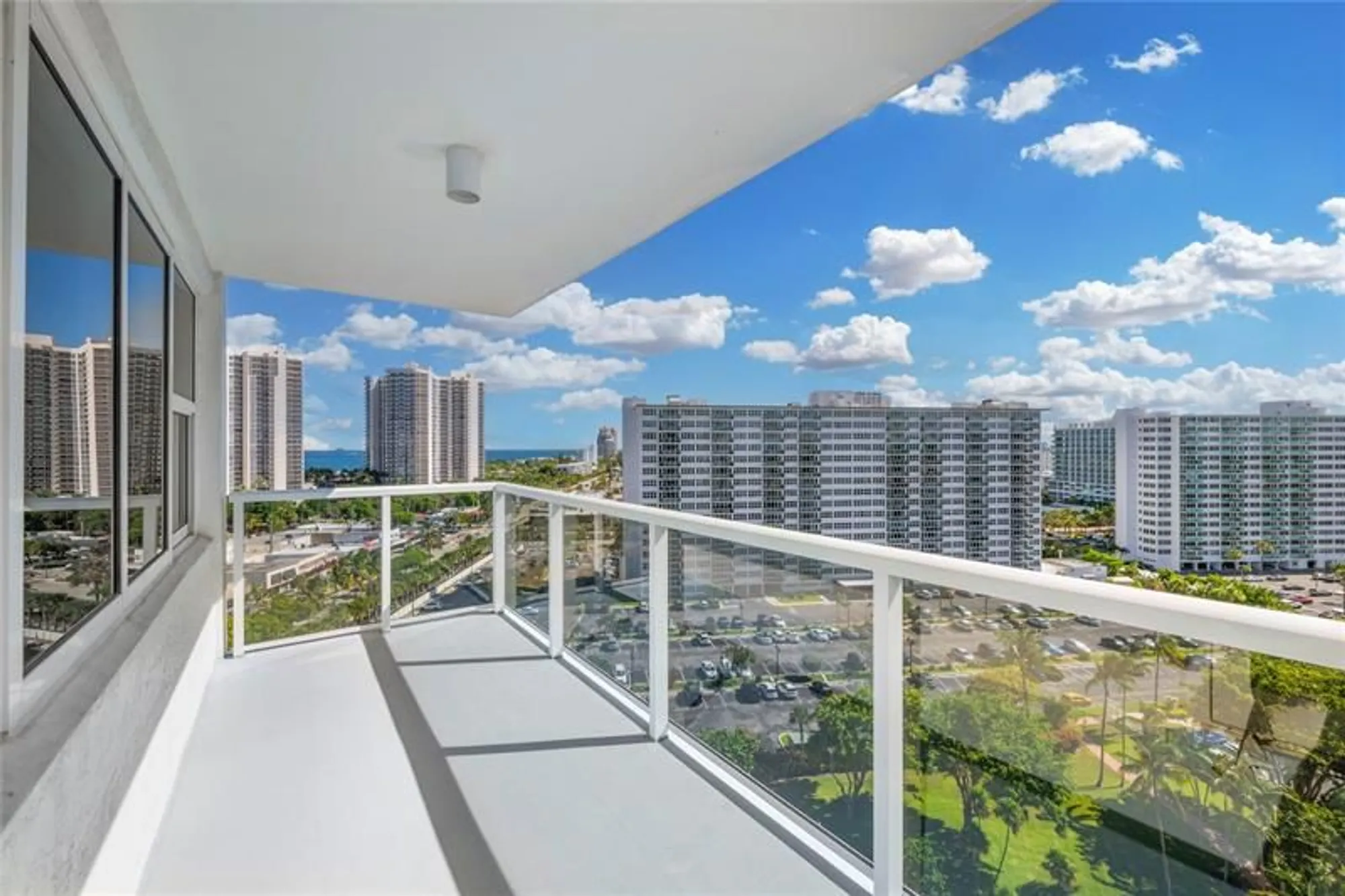 Property Slideshow image 2 of 61 | 3300 ne 36th st 1416, Fort Lauderdale, FL, 33308
