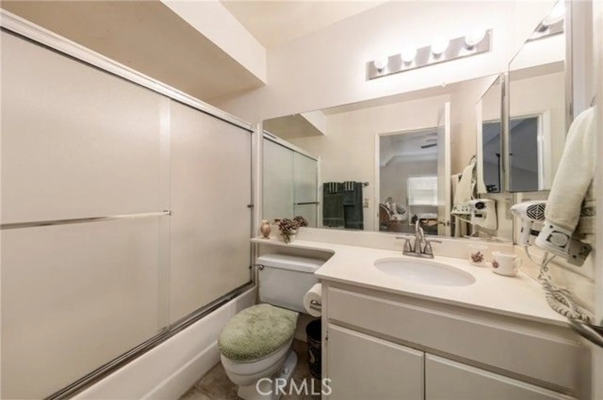 Property Slideshow image 21 of 35 | 5130 savannah dr, Banning, CA, 92220