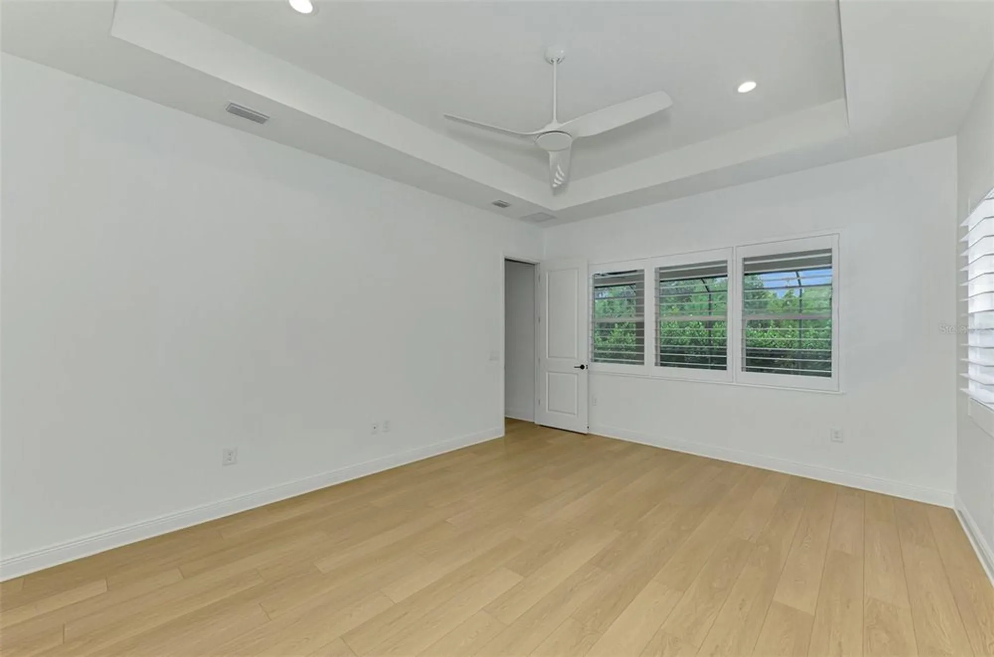 Property Slideshow image 33 of 92 | 21353 holmes cir, Venice, FL, 34293