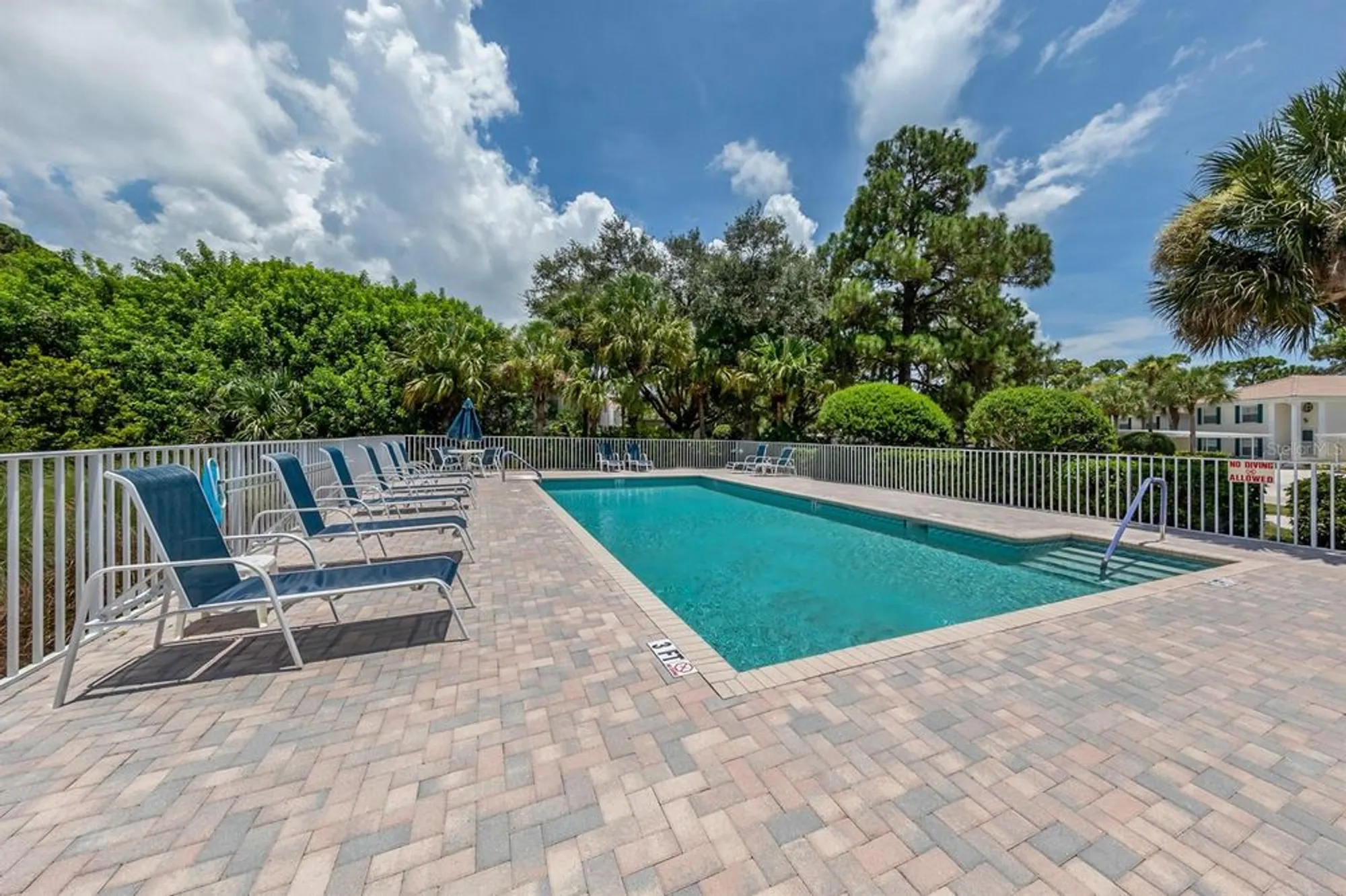 Property Slideshow image 32 of 76 | 805 montrose dr 203, Venice, FL, 34293