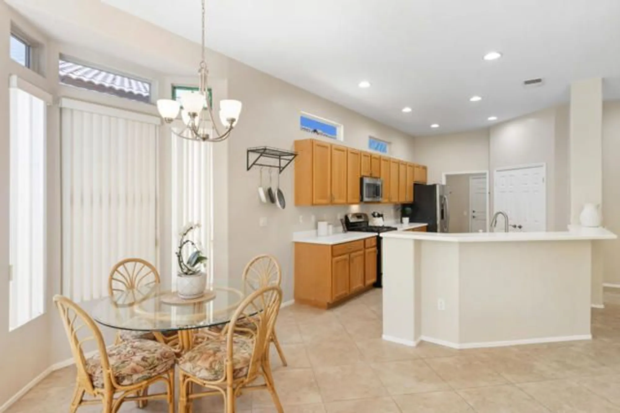 Property Slideshow image 8 of 37 | 80193 royal birkdale dr, Indio, CA, 92201