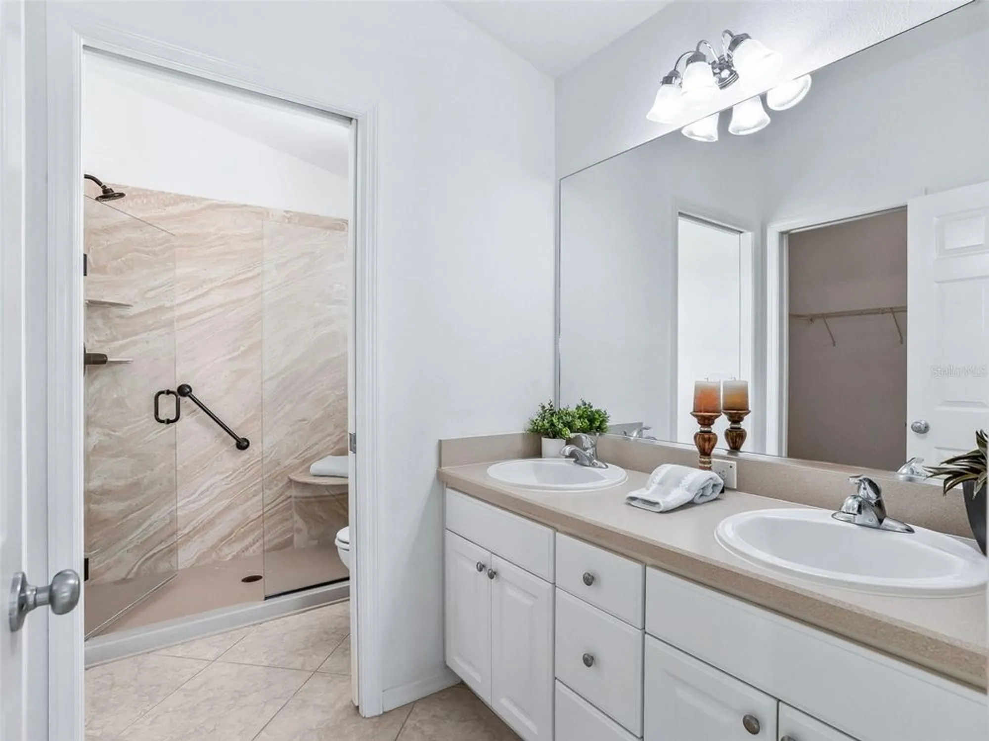 Property Slideshow image 18 of 42 | 2046 dalecroft trl, The Villages, FL, 32162