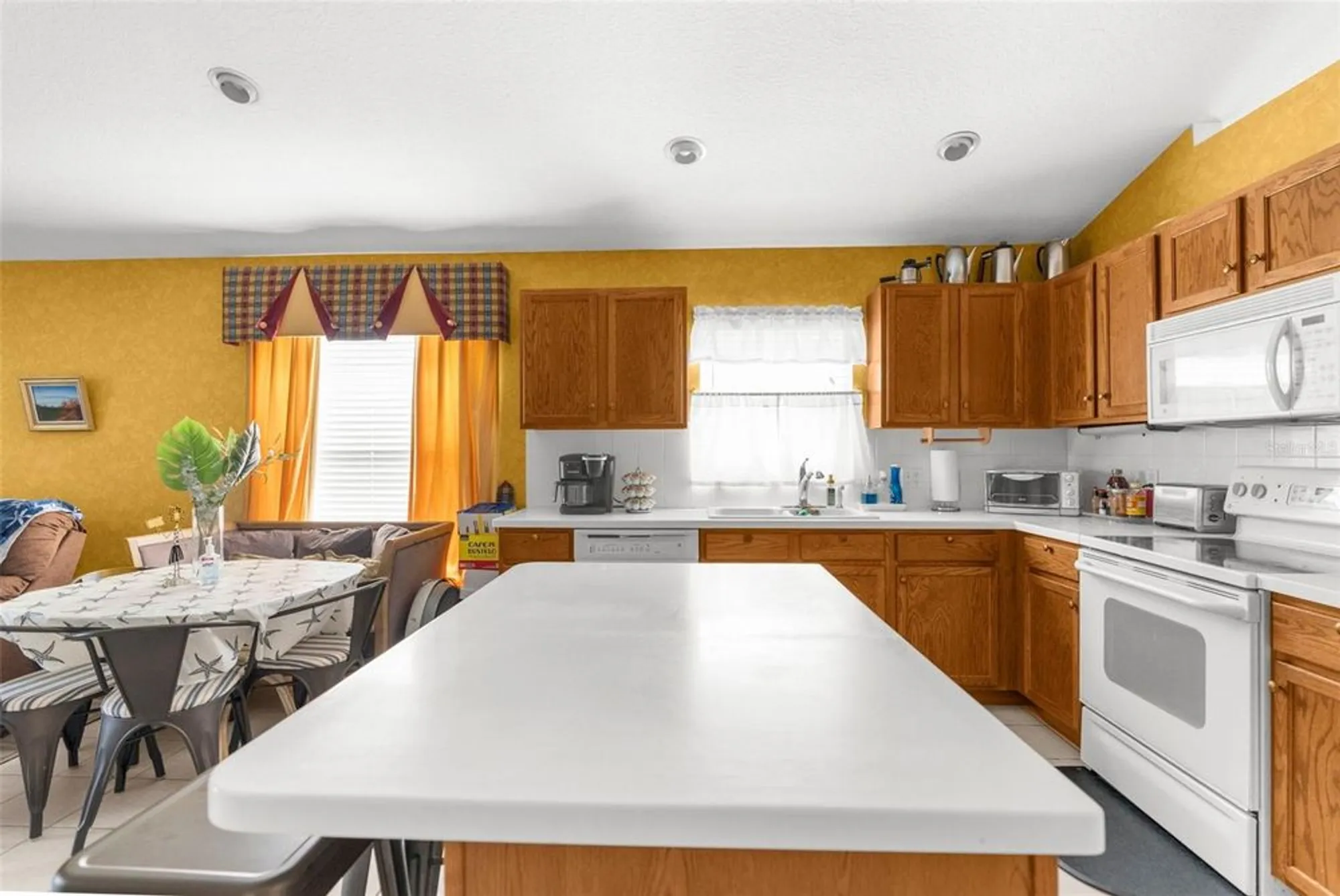 Property Slideshow image 10 of 28 | 11847 spindrift loop, Hudson, FL, 34667