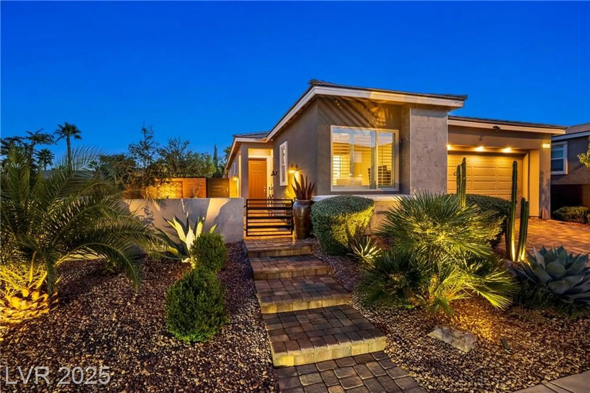 Property Slideshow image 4 of 45 | 10631 silver pond ave, Las Vegas, NV, 89135