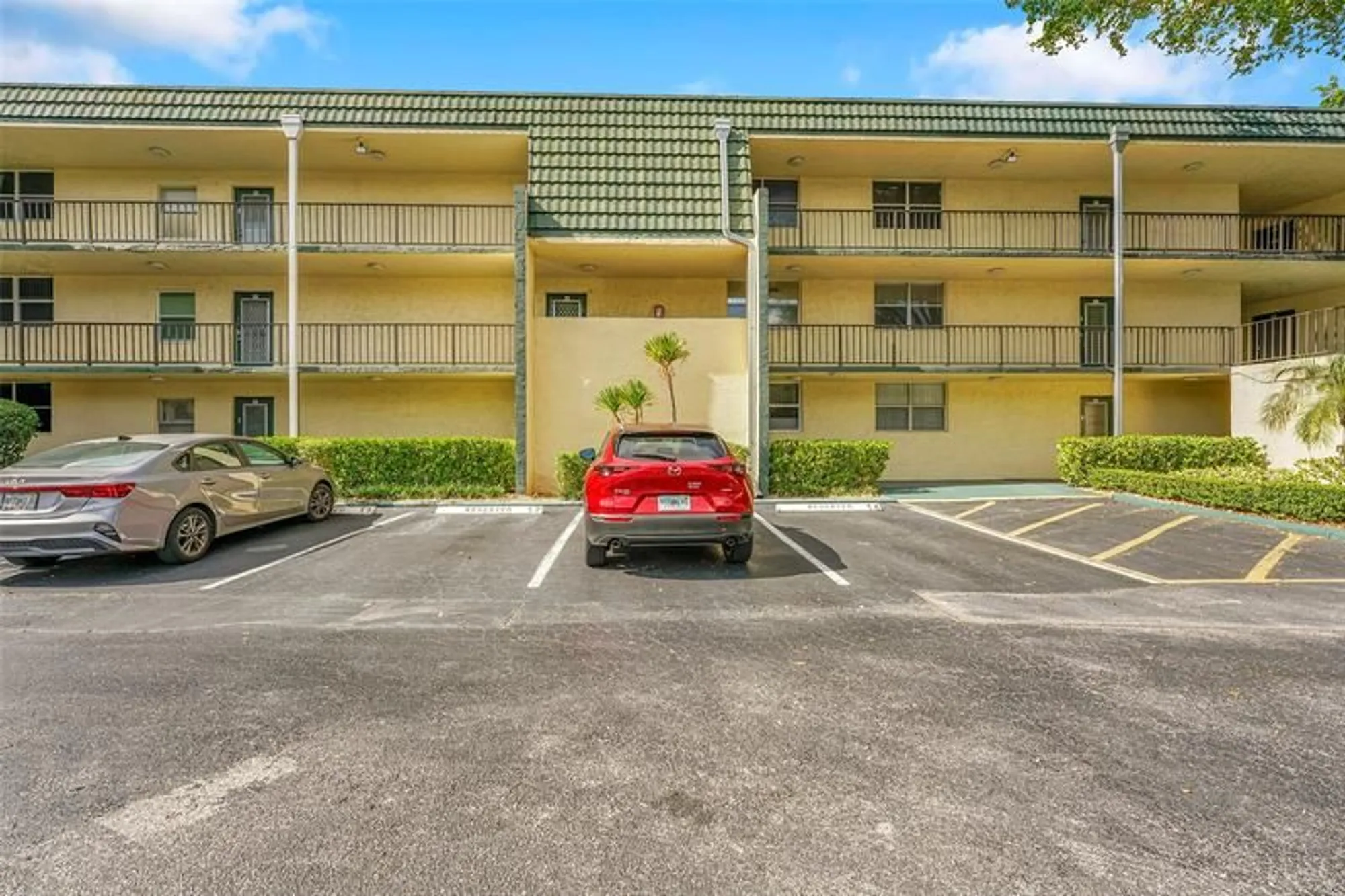 Property Slideshow image 54 of 55 | 9090 lime bay blvd apt 112, Tamarac, FL, 33321