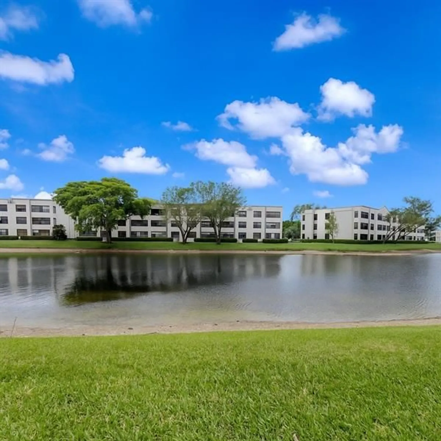 Property Slideshow image 1 of 41 | 7516 ashmont cir 104, Tamarac, FL, 33321