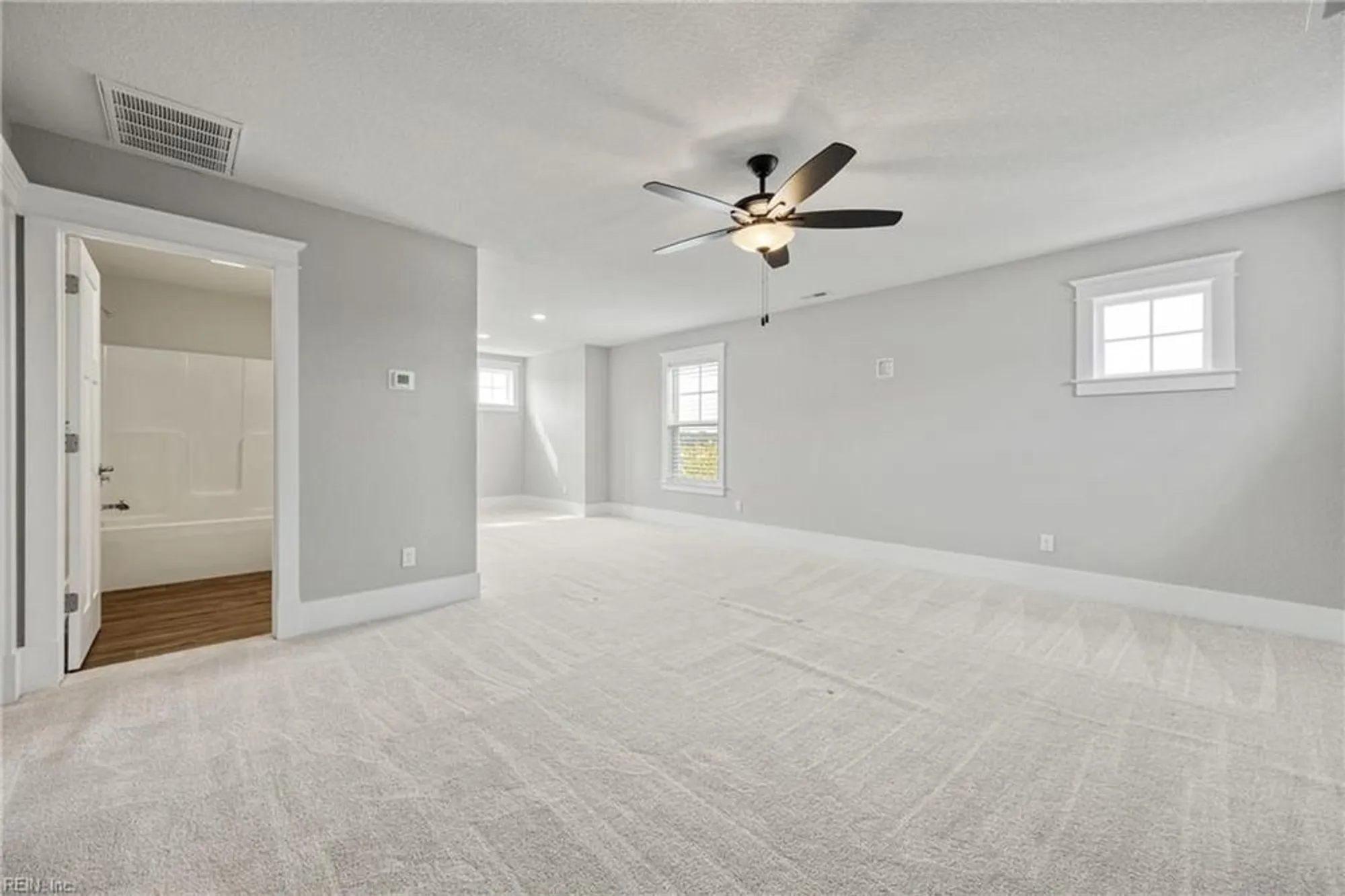 Property Slideshow image 23 of 40 | 119 creek ln, Suffolk, VA, 23435