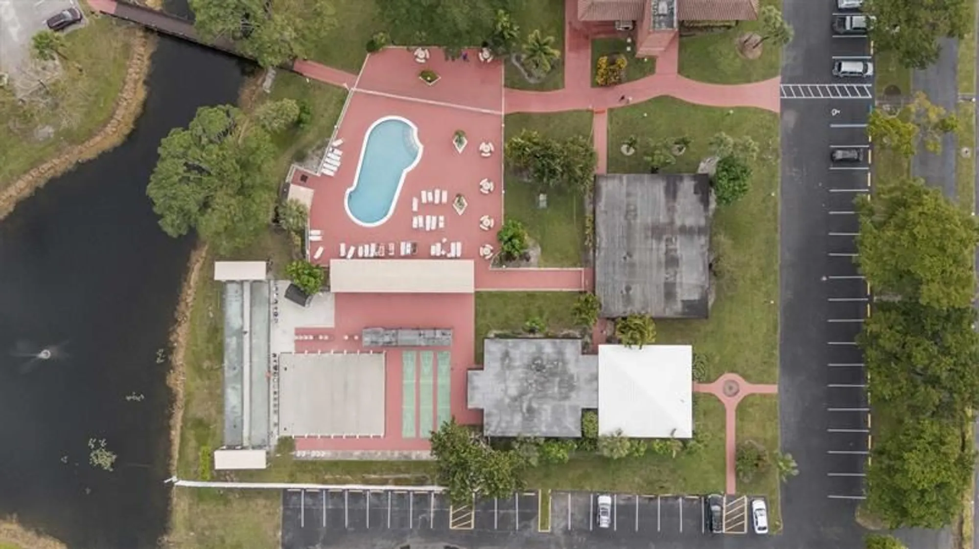 Property Slideshow image 37 of 46 | 3051 nw 46th ave 408, Lauderdale Lakes, FL, 33313