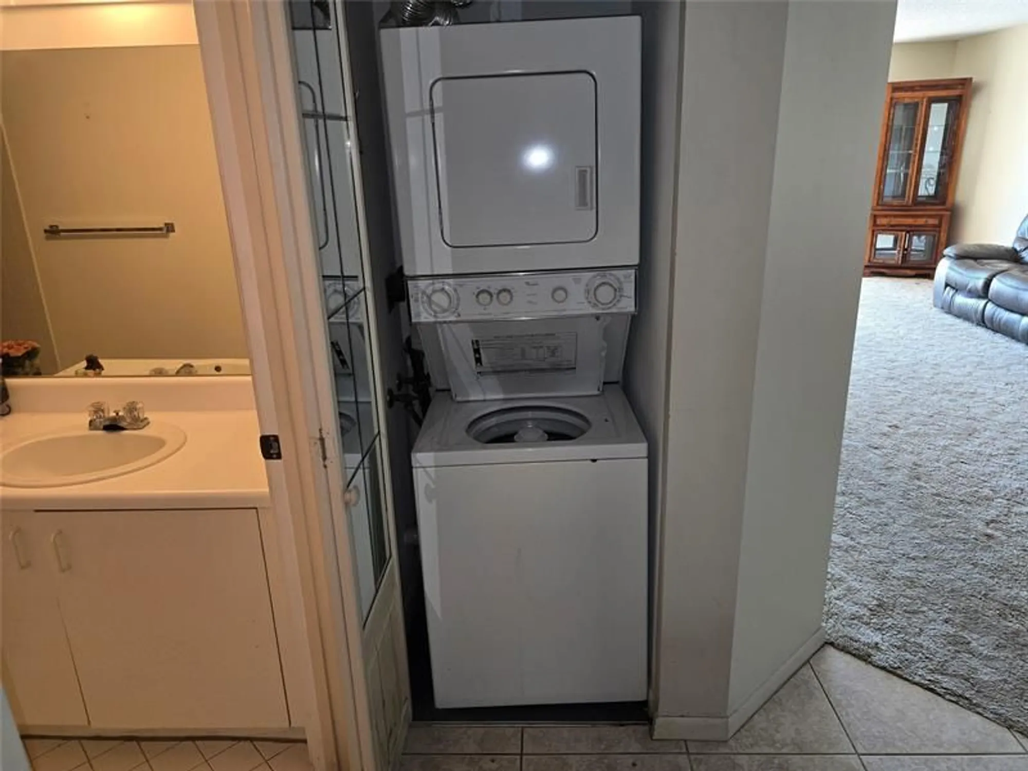 Property Slideshow image 7 of 27 | 550 sw 138th ave 402k, Pembroke Pines, FL, 33027