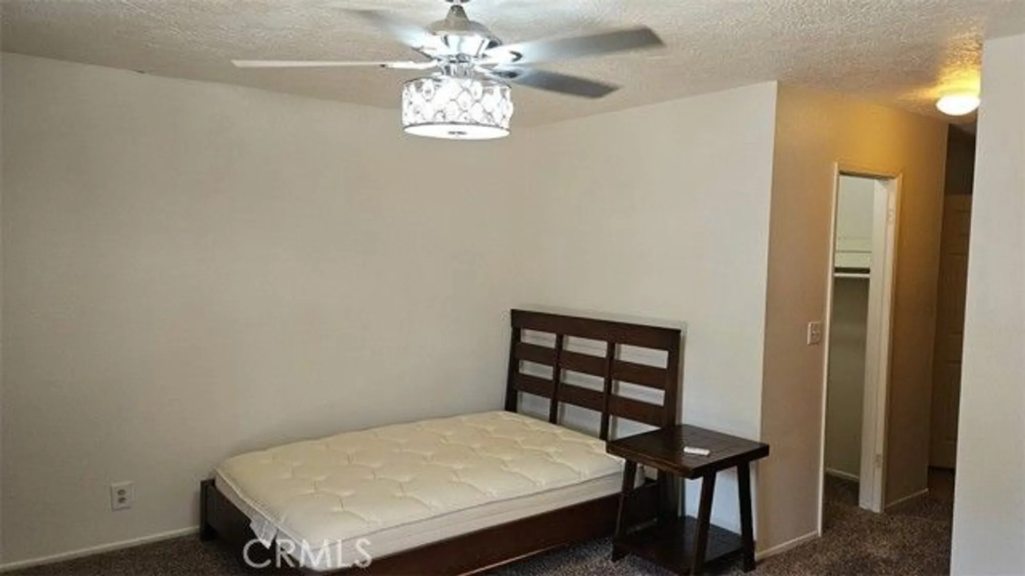 Property Slideshow image 8 of 23 | 11620 locust ln, Apple Valley, CA, 92308