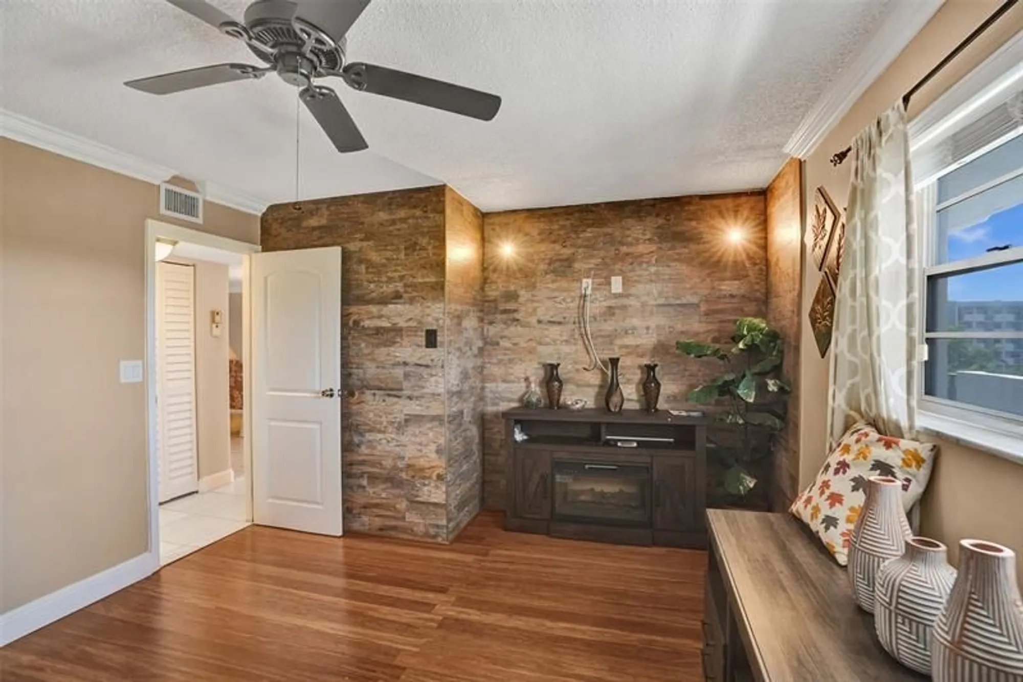 Property Slideshow image 37 of 48 | 5860 nw 44th st 603, Lauderhill, FL, 33319