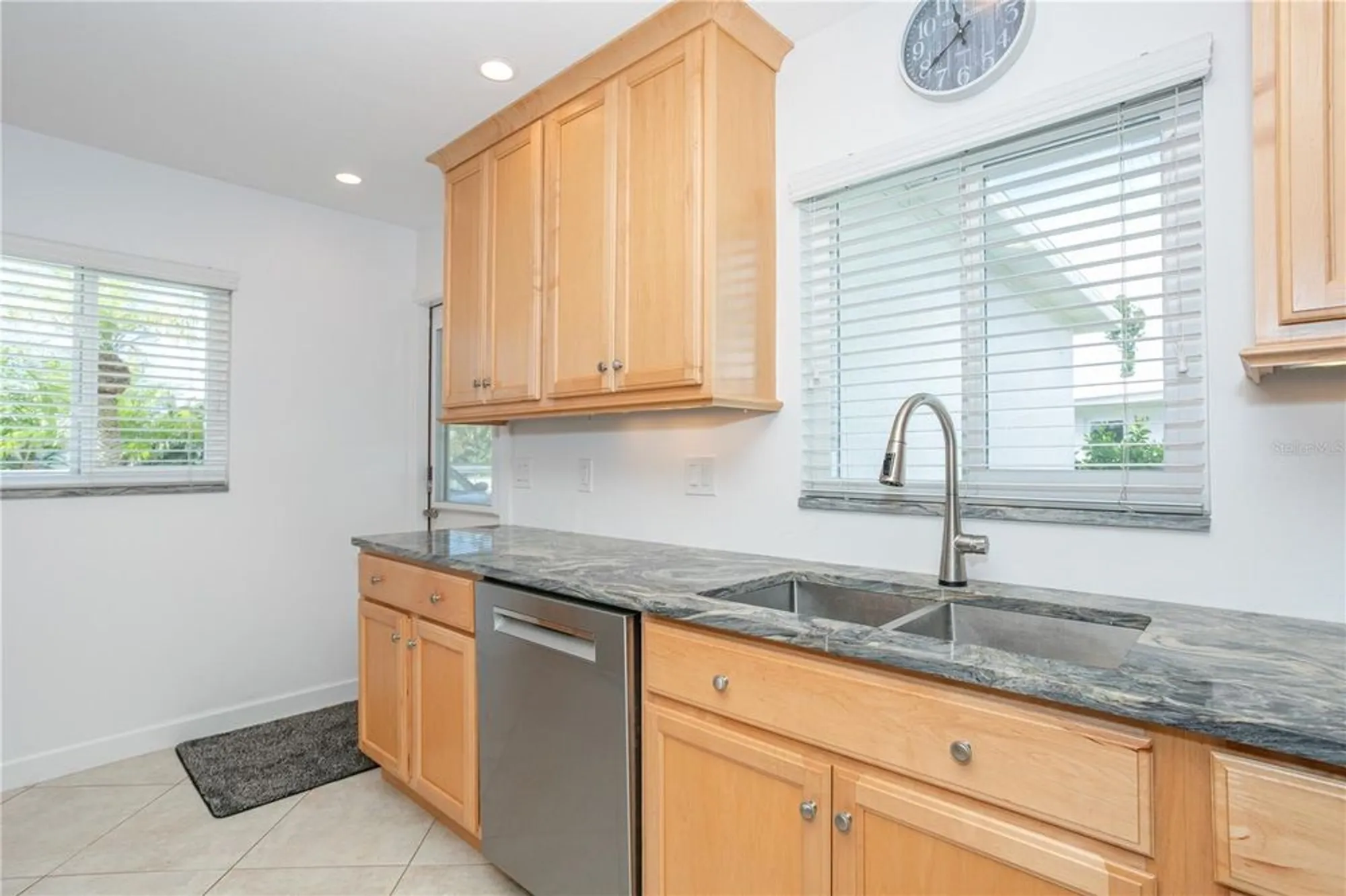 Property Slideshow image 25 of 62 | 214 fair winds dr # 214, Nokomis, FL, 34275