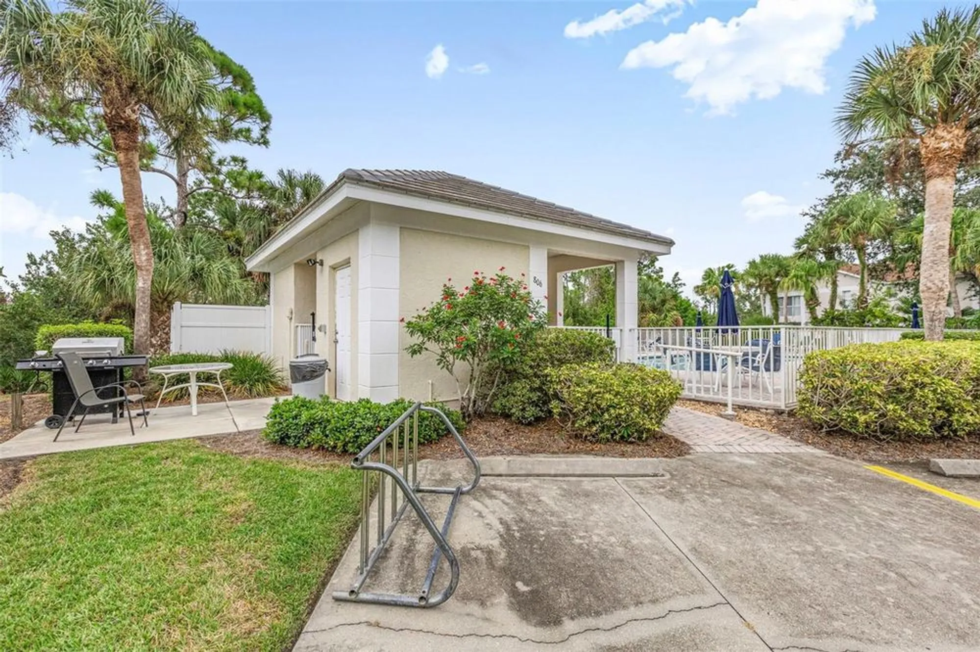 Property Slideshow image 40 of 40 | 813 montrose dr 104, Venice, FL, 34293