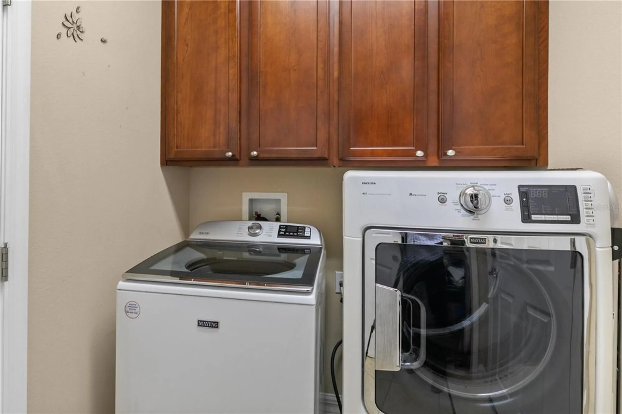 Property Slideshow image 14 of 49 | 105 cupania ct, Groveland, FL, 34736