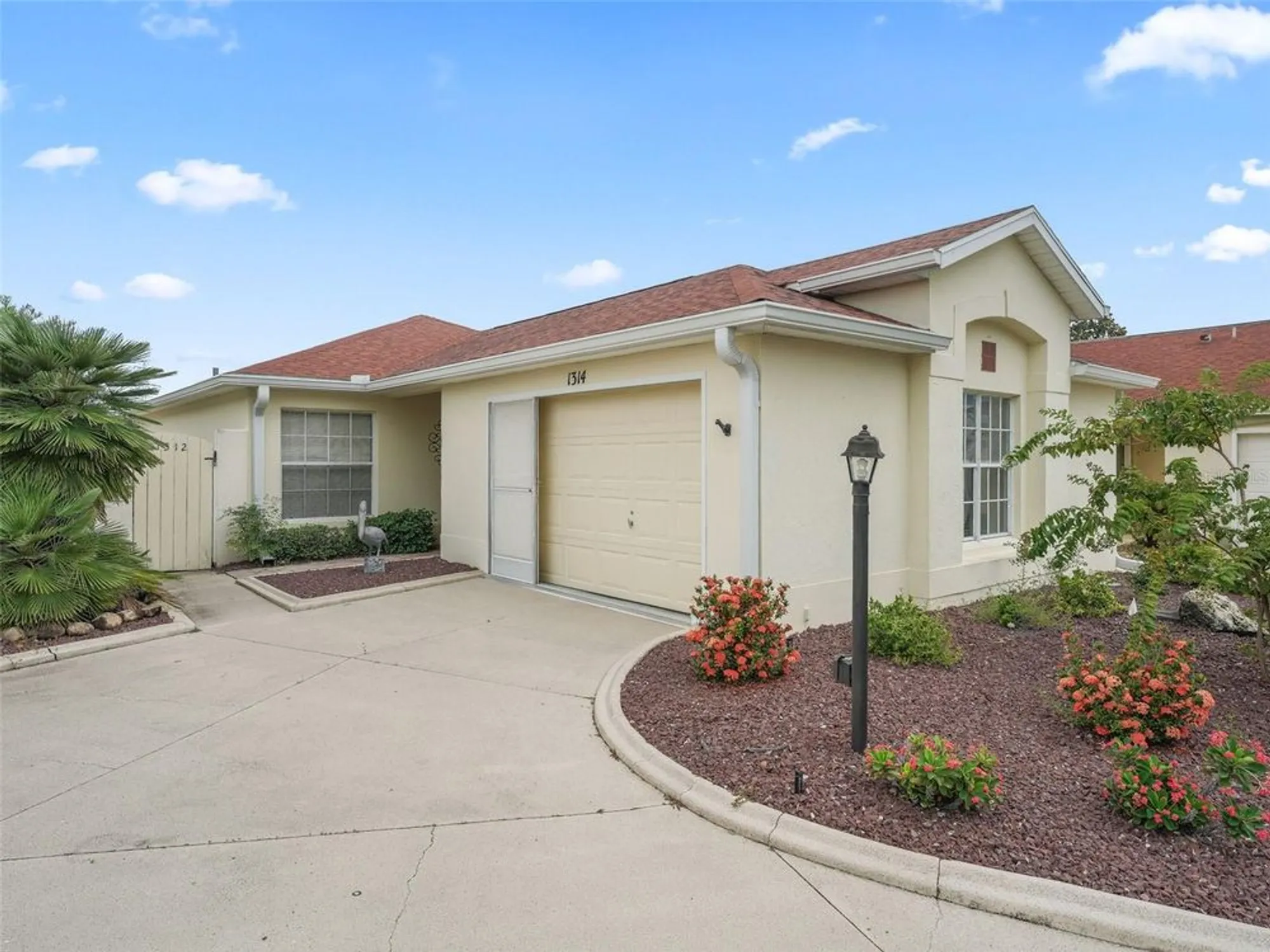 Property Slideshow image 9 of 80 | 1314 lajolla cir, The Villages, FL, 32159