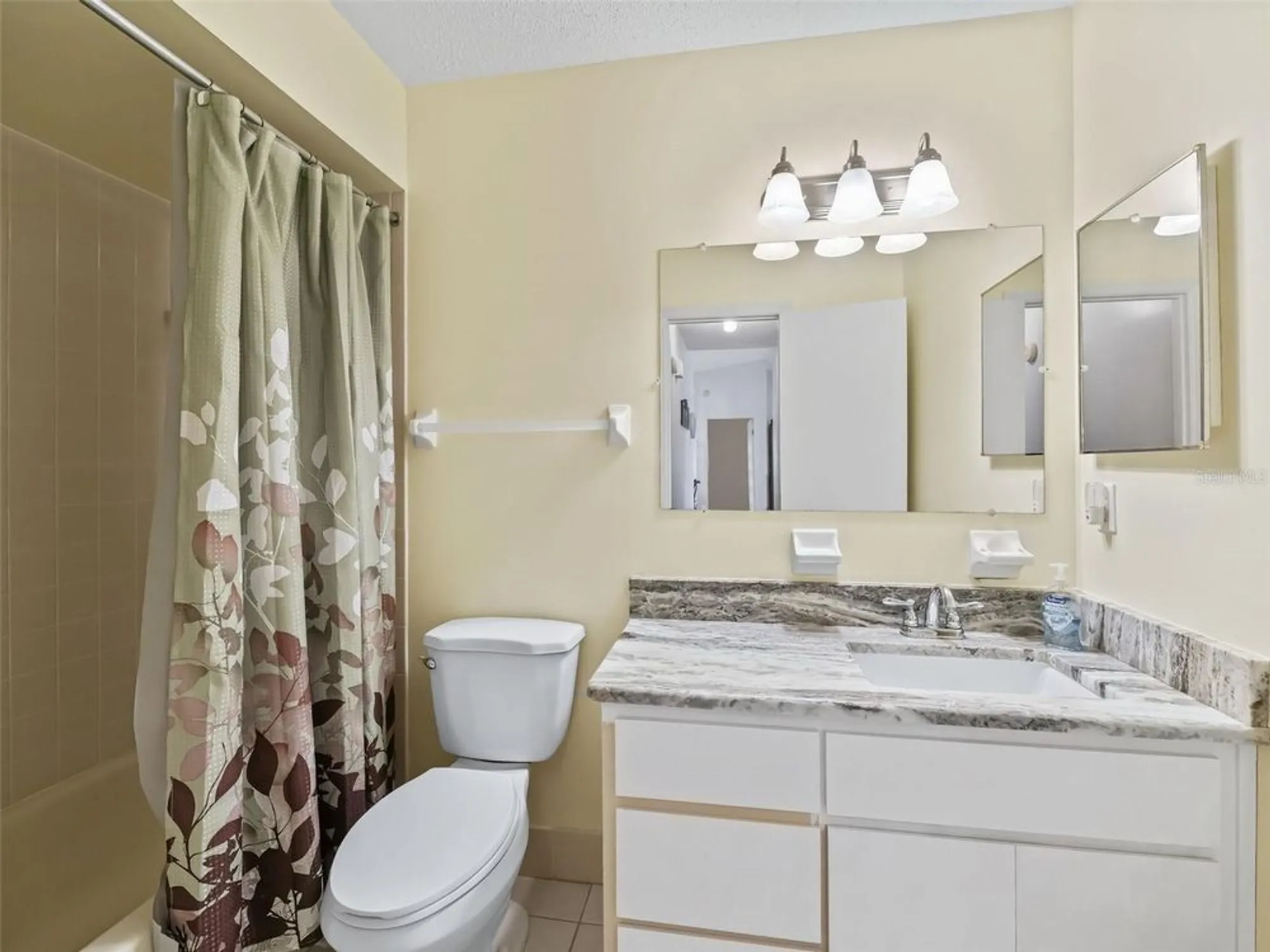 Property Slideshow image 10 of 44 | 9885 se 177th ln, Summerfield, FL, 34491