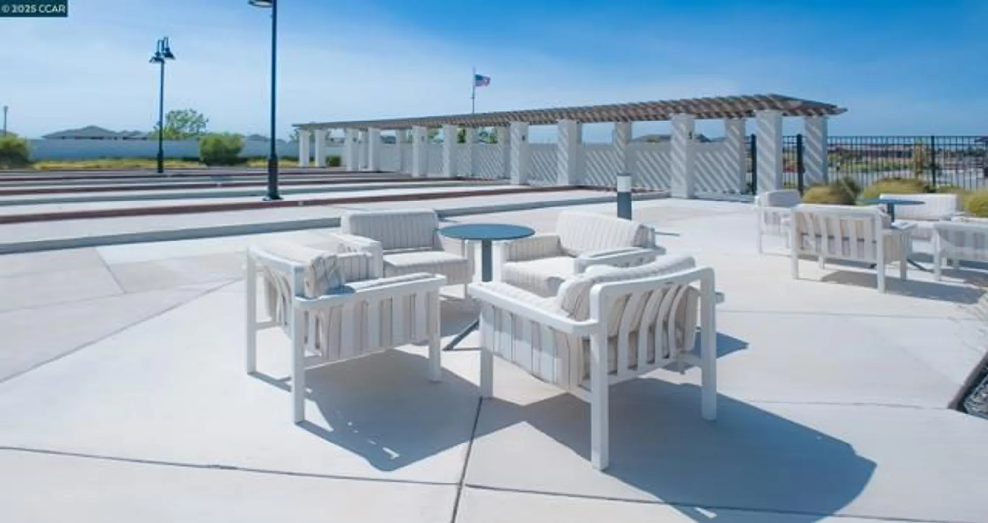 Property Slideshow image 15 of 37 | 2299 rustic oak ln, Rio Vista, CA, 94571