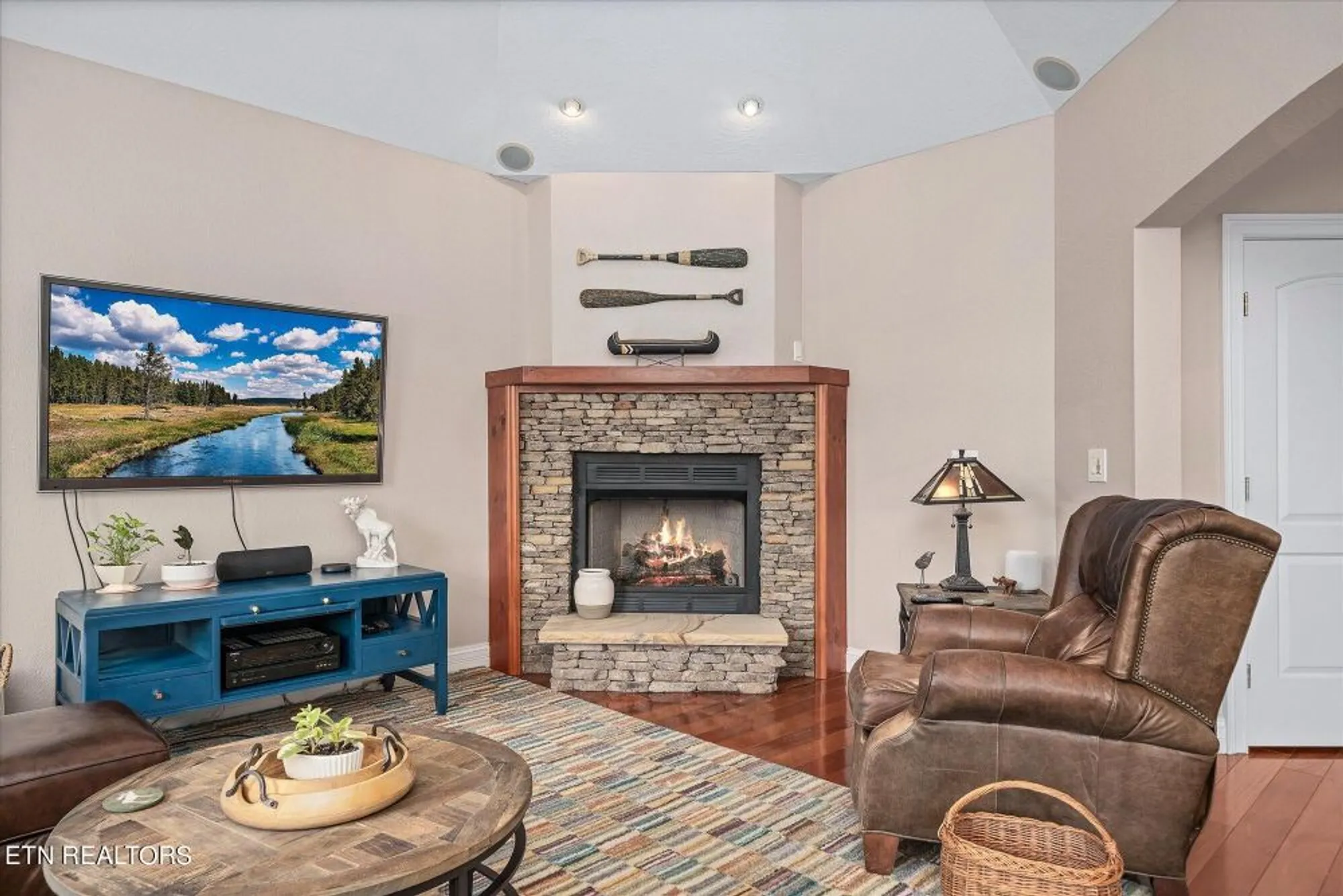 Property Slideshow image 21 of 60 | 145 pineridge loop, Crossville, TN, 38558