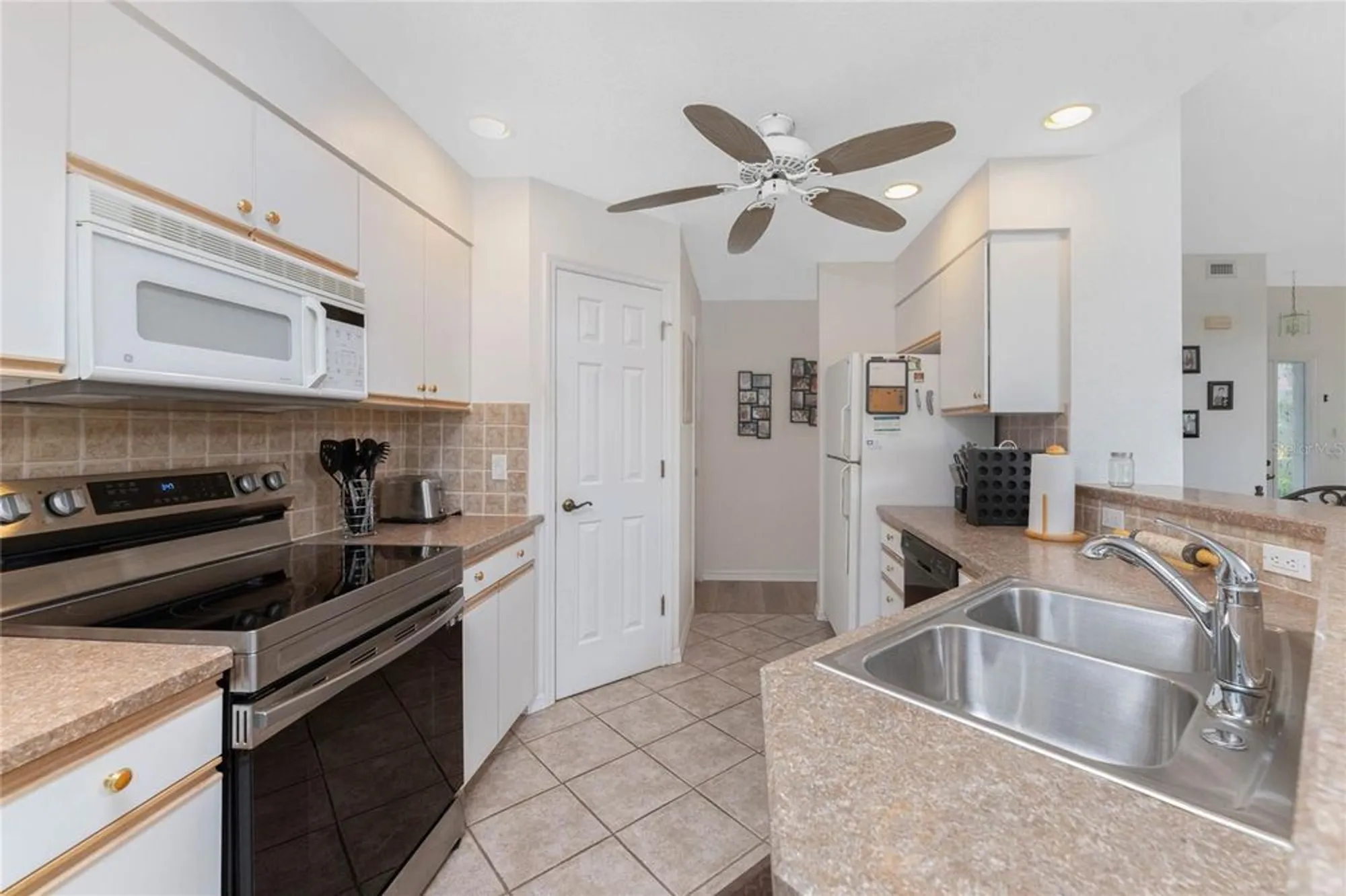 Property Slideshow image 12 of 67 | 14016 willow glen ct 112, Port Charlotte, FL, 33953
