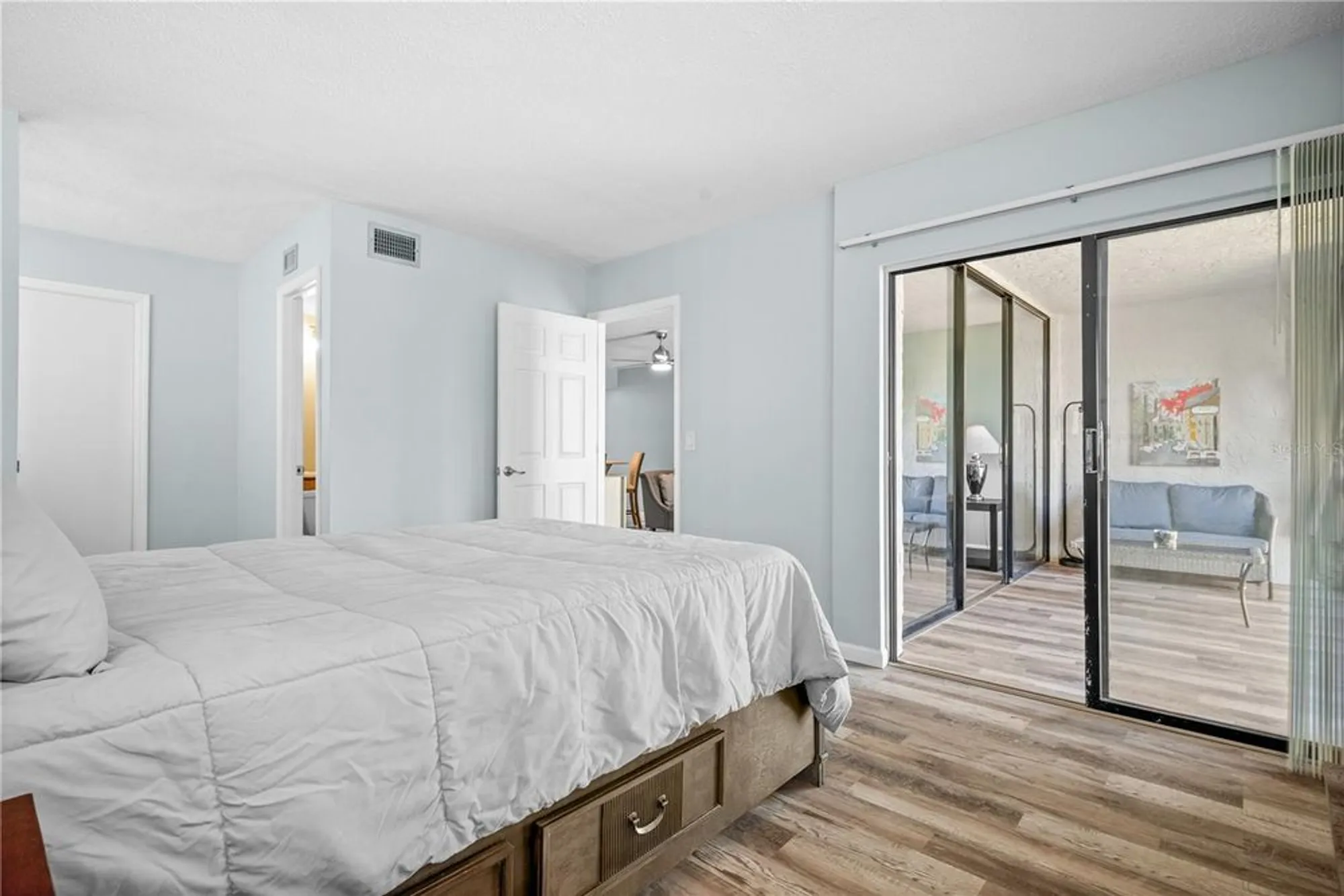 Property Slideshow image 23 of 34 | 14130 rosemary ln 5209, Largo, FL, 33774