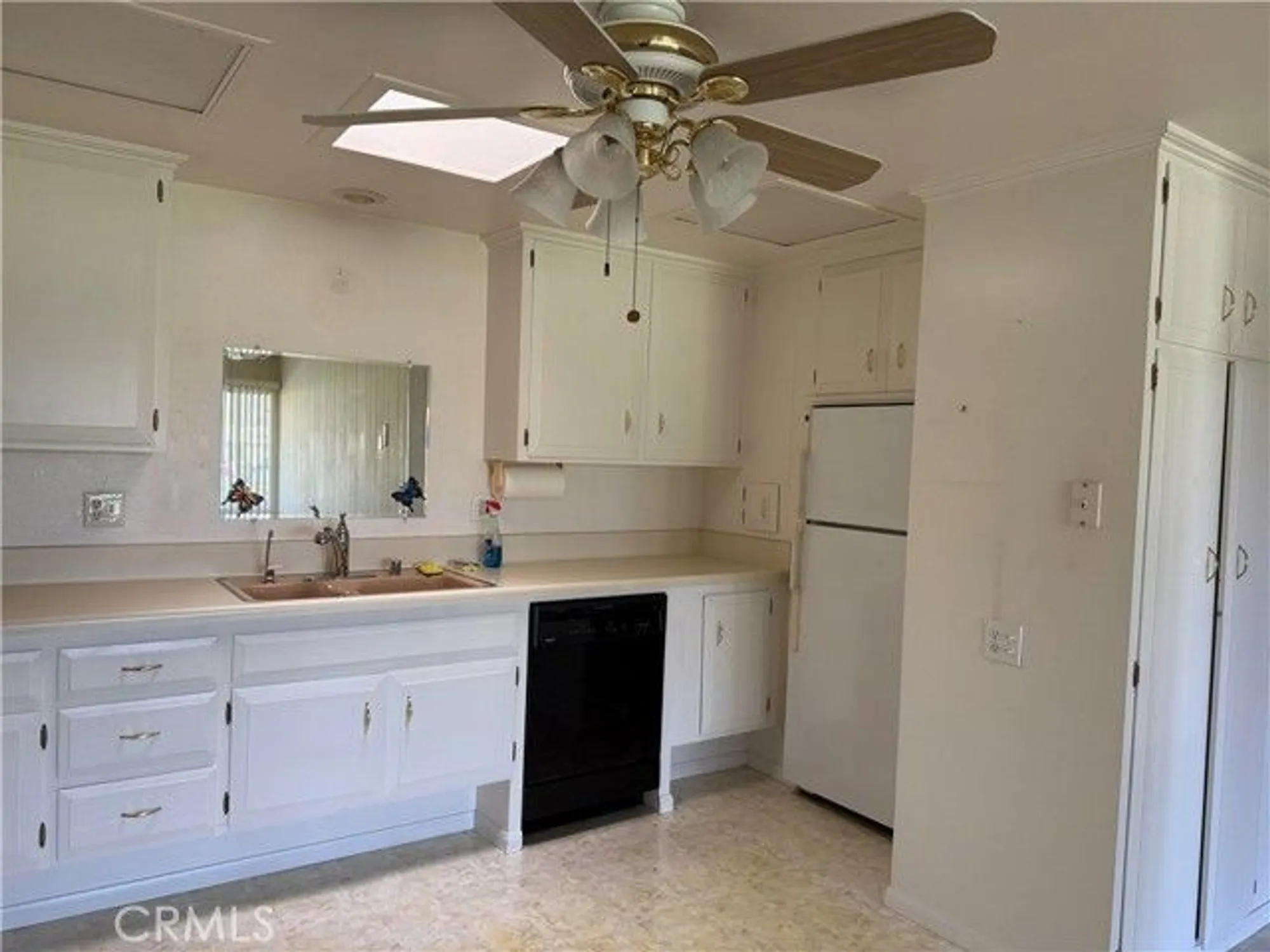 Property Slideshow image 6 of 16 | 13720 saint andrews dr # m1-45j, Seal Beach, CA, 90740
