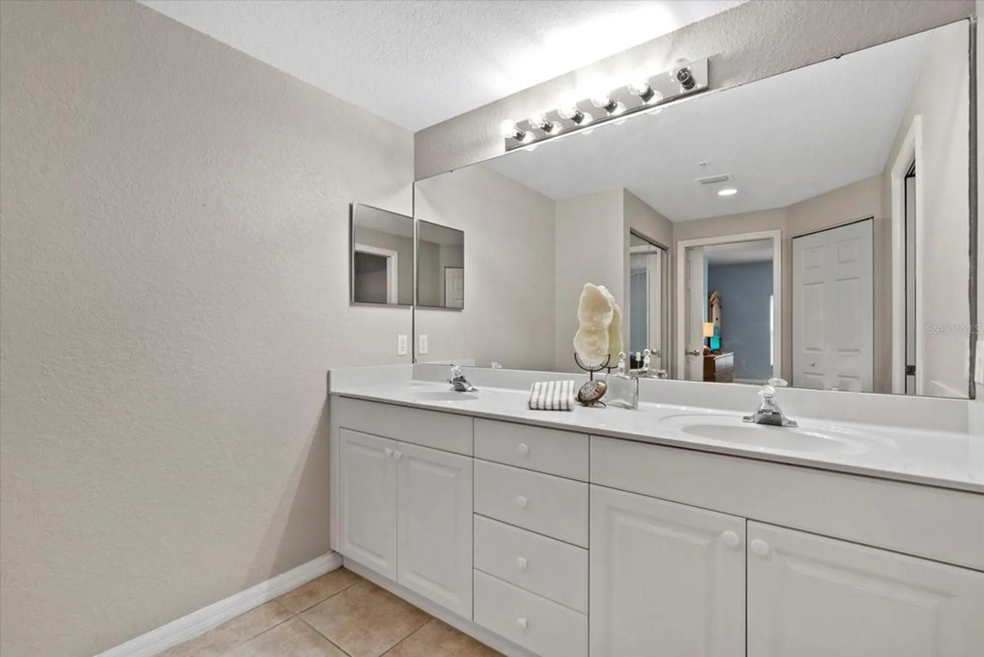Property Slideshow image 15 of 28 | 7243 cedar hollow cir, Bradenton, FL, 34203