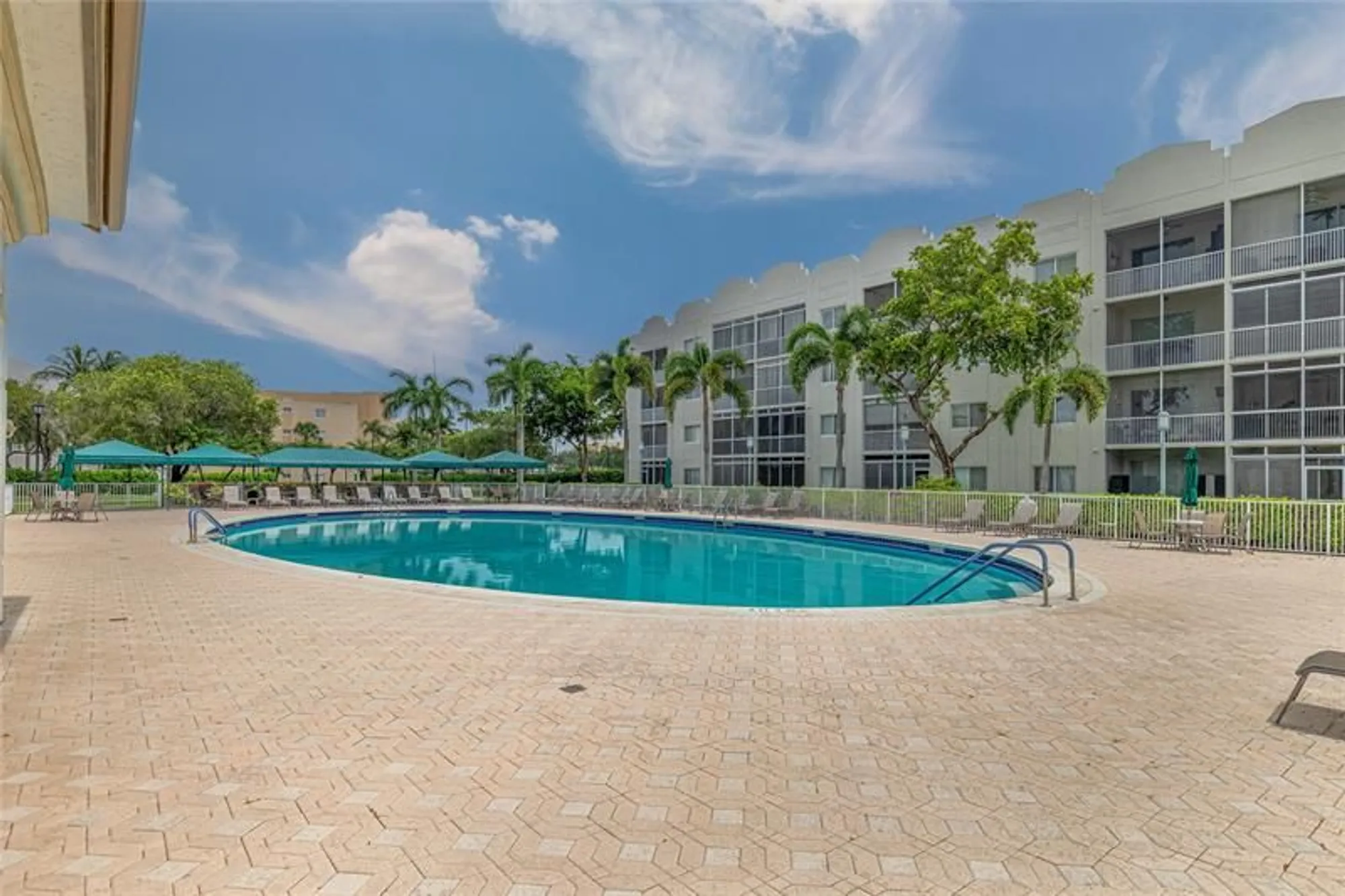 Property Slideshow image 33 of 44 | 7739 southampton ter 411, Tamarac, FL, 33321