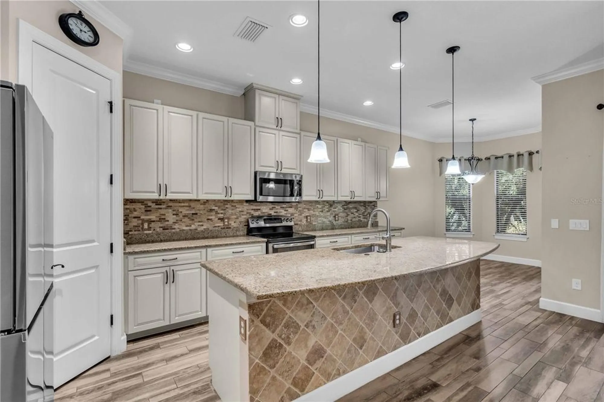 Property Slideshow image 13 of 69 | 9902 craftsman park way, Palmetto, FL, 34221
