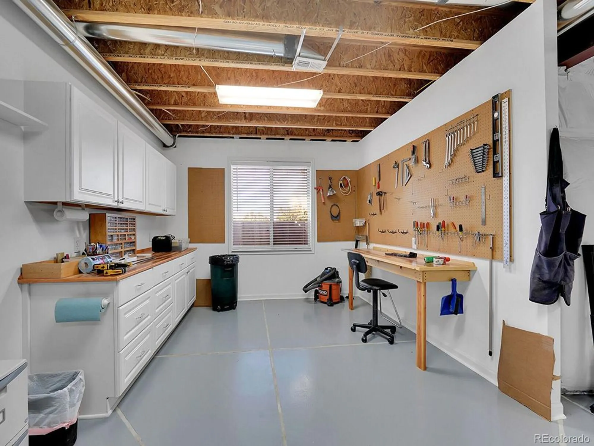 Property Slideshow image 32 of 47 | 23071 e del norte cir, Aurora, CO, 80016