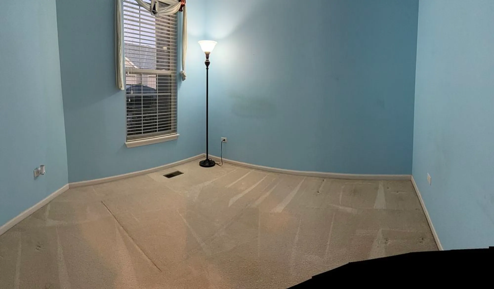 Property Slideshow image 15 of 24 | 21546 victory lake way, Crest Hill, IL, 60403