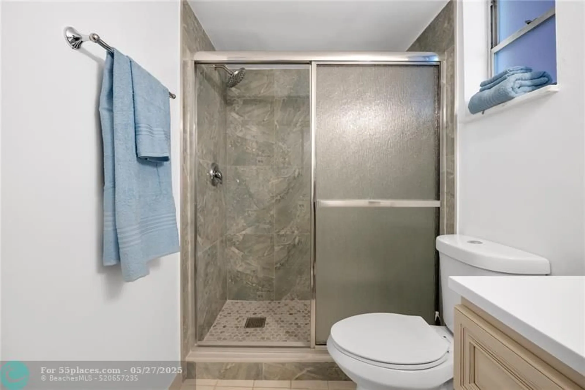 Property Slideshow image 7 of 14 | 2856 garden dr 106, Lake Worth, FL, 33461