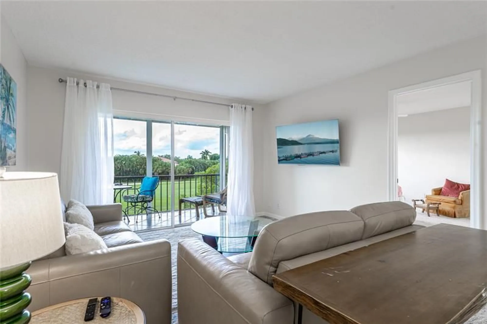 Property Slideshow image 12 of 59 | 9411 n hollybrook lake dr apt 309, Pembroke Pines, FL, 33025